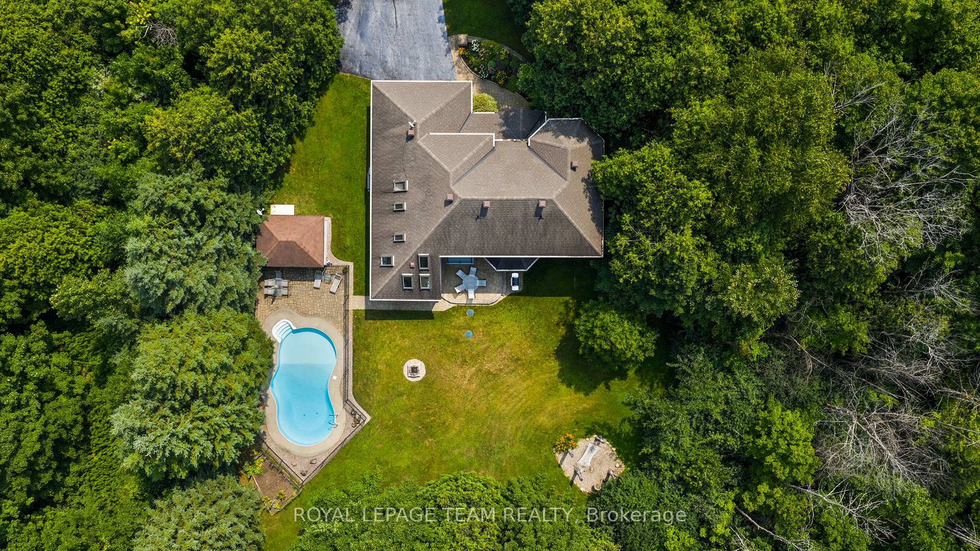 Photo 2 of 10 Weldale Drive, Ottawa, Kanata - Rural Kanata (Central) — HOMEH