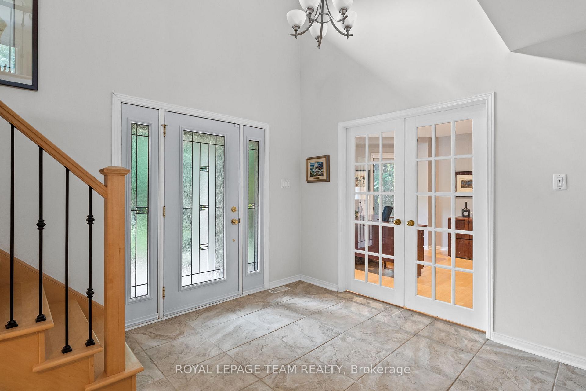 Photo 6 of 10 Weldale Drive, Ottawa, Kanata - Rural Kanata (Central) — HOMEH
