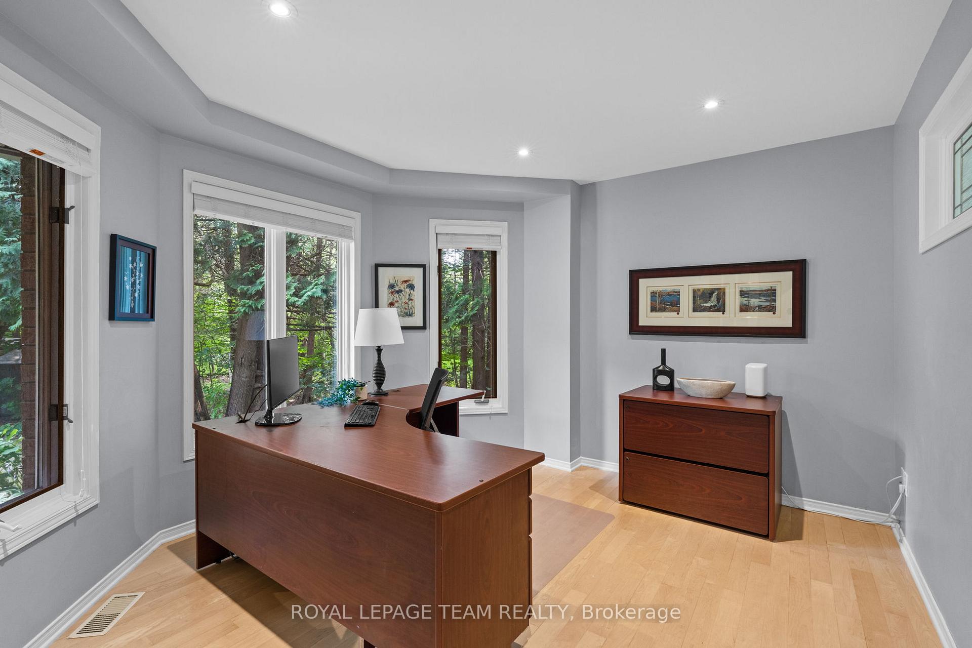 Photo 8 of 10 Weldale Drive, Ottawa, Kanata - Rural Kanata (Central) — HOMEH