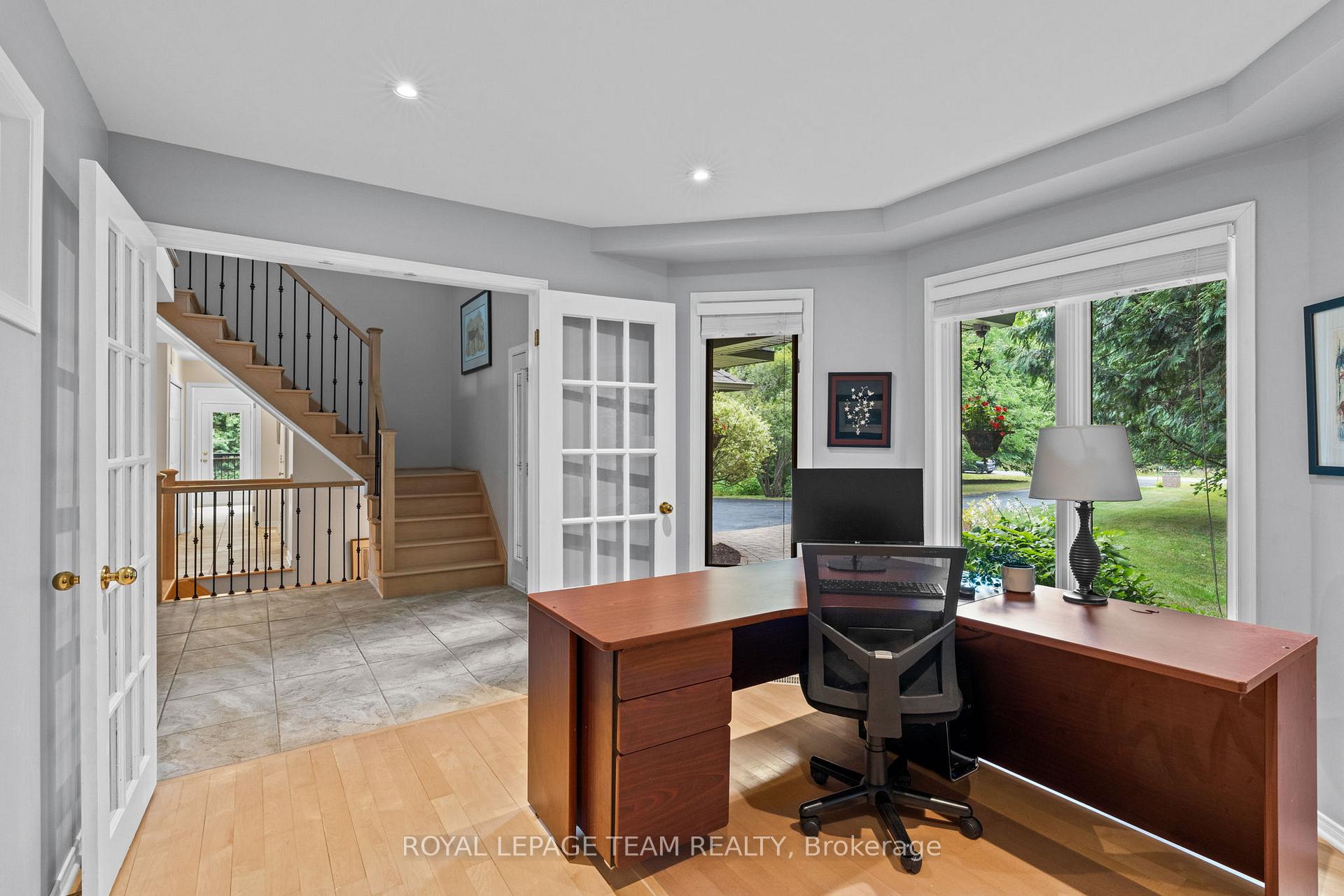 Photo 9 of 10 Weldale Drive, Ottawa, Kanata - Rural Kanata (Central) — HOMEH