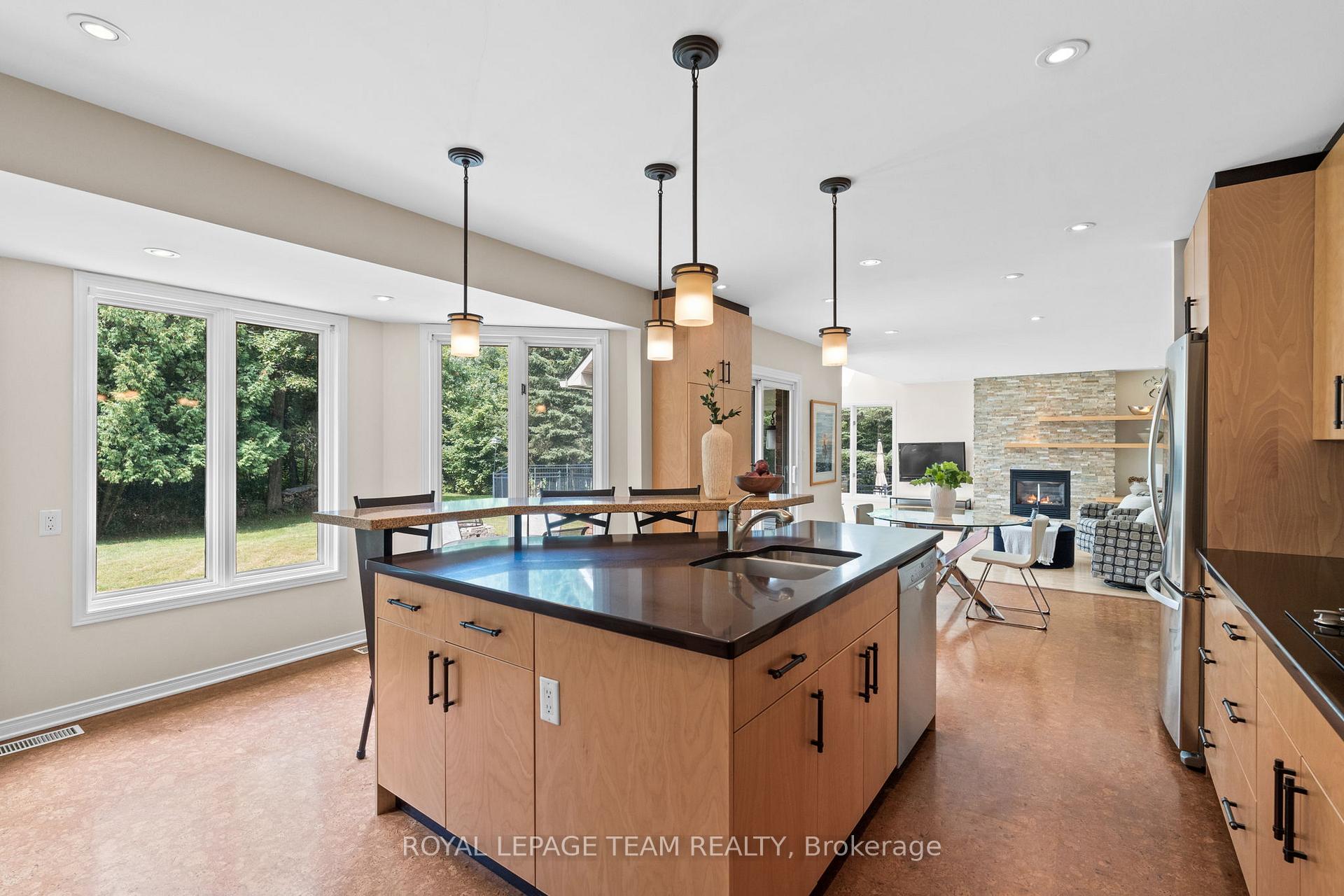 Photo 14 of 10 Weldale Drive, Ottawa, Kanata - Rural Kanata (Central) — HOMEH