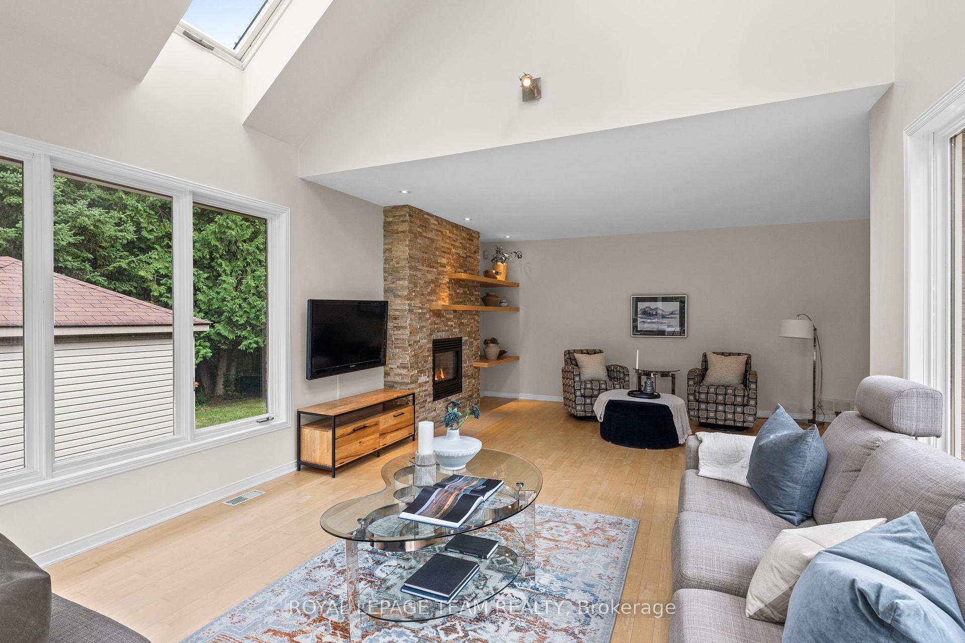 Photo 21 of 10 Weldale Drive, Ottawa, Kanata - Rural Kanata (Central) — HOMEH