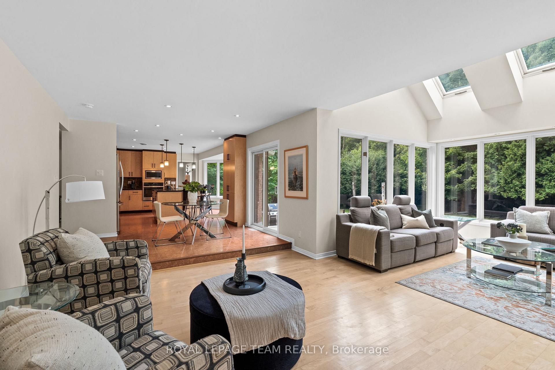 Photo 22 of 10 Weldale Drive, Ottawa, Kanata - Rural Kanata (Central) — HOMEH