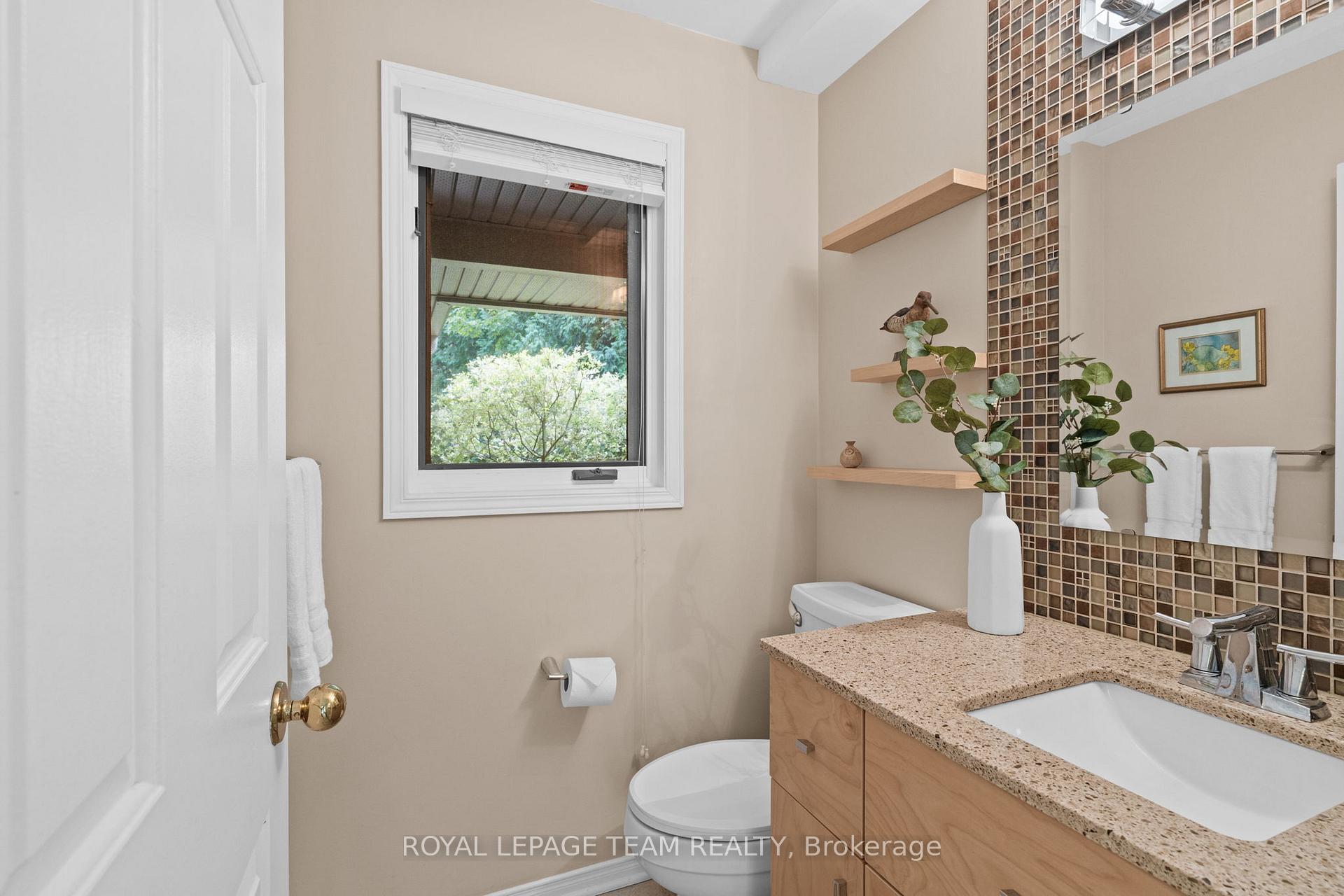 Photo 24 of 10 Weldale Drive, Ottawa, Kanata - Rural Kanata (Central) — HOMEH