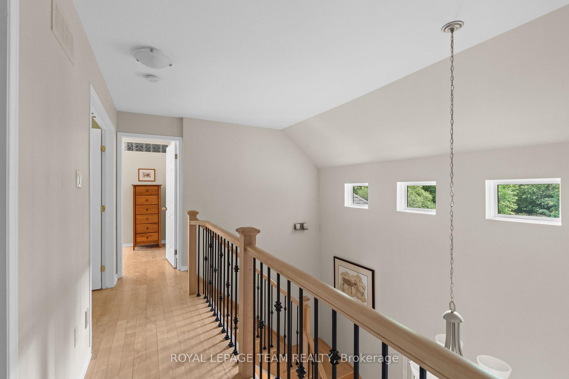 Photo 25 of 10 Weldale Drive, Ottawa, Kanata - Rural Kanata (Central) — HOMEH