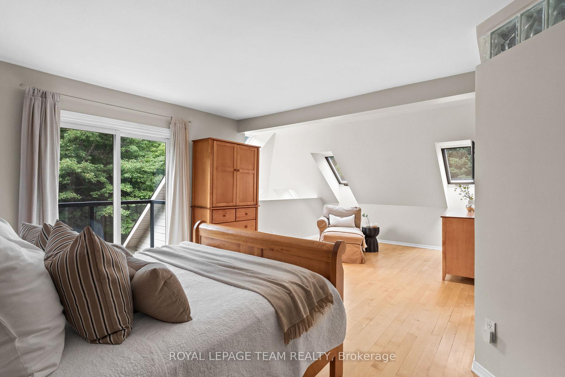 Photo 26 of 10 Weldale Drive, Ottawa, Kanata - Rural Kanata (Central) — HOMEH