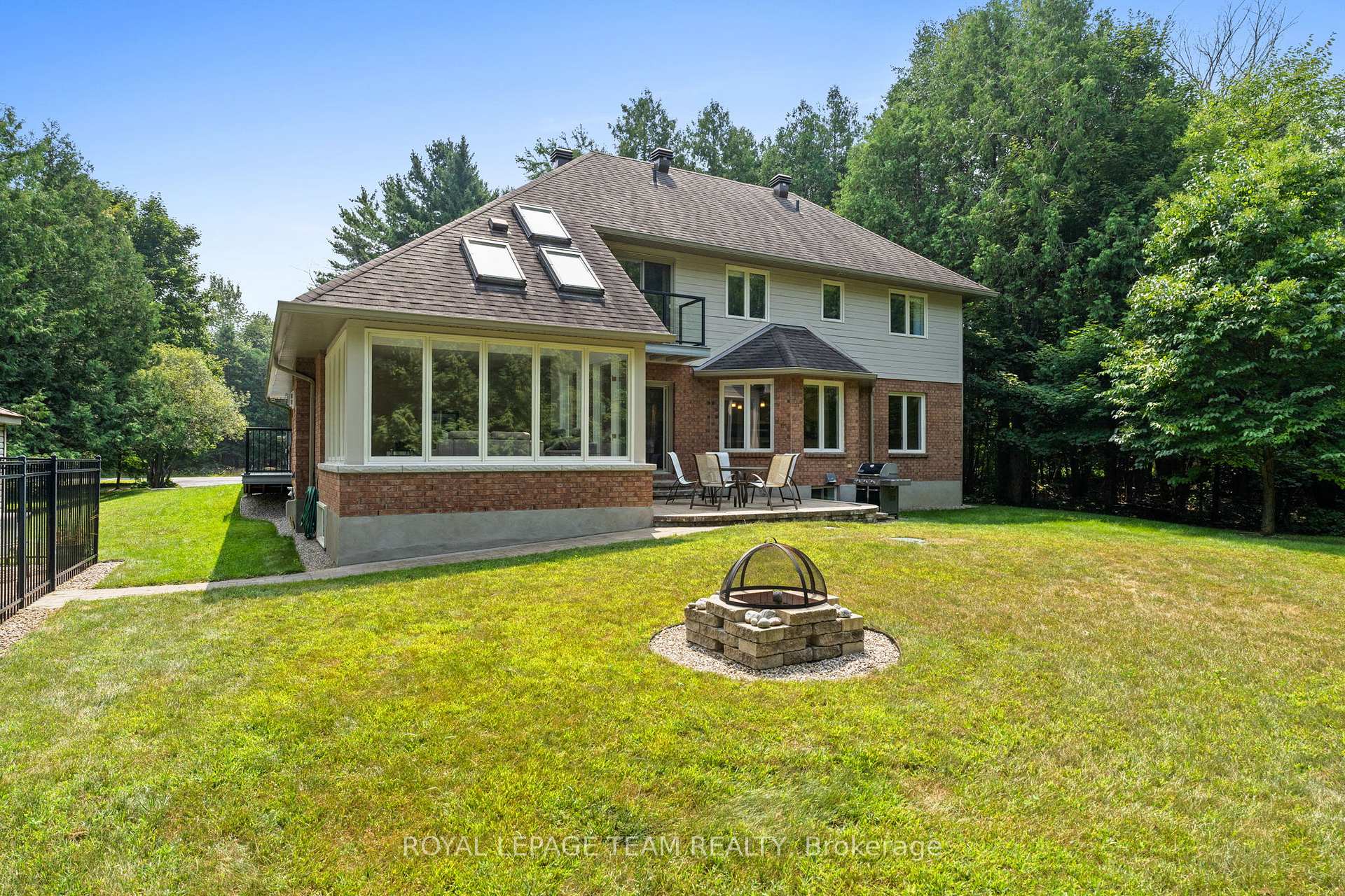 Photo 42 of 10 Weldale Drive, Ottawa, Kanata - Rural Kanata (Central) — HOMEH