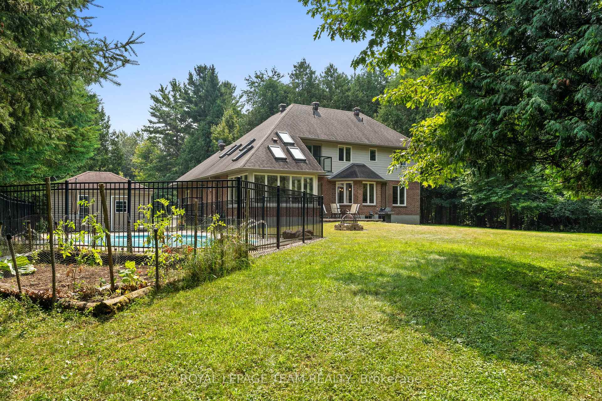 Photo 45 of 10 Weldale Drive, Ottawa, Kanata - Rural Kanata (Central) — HOMEH