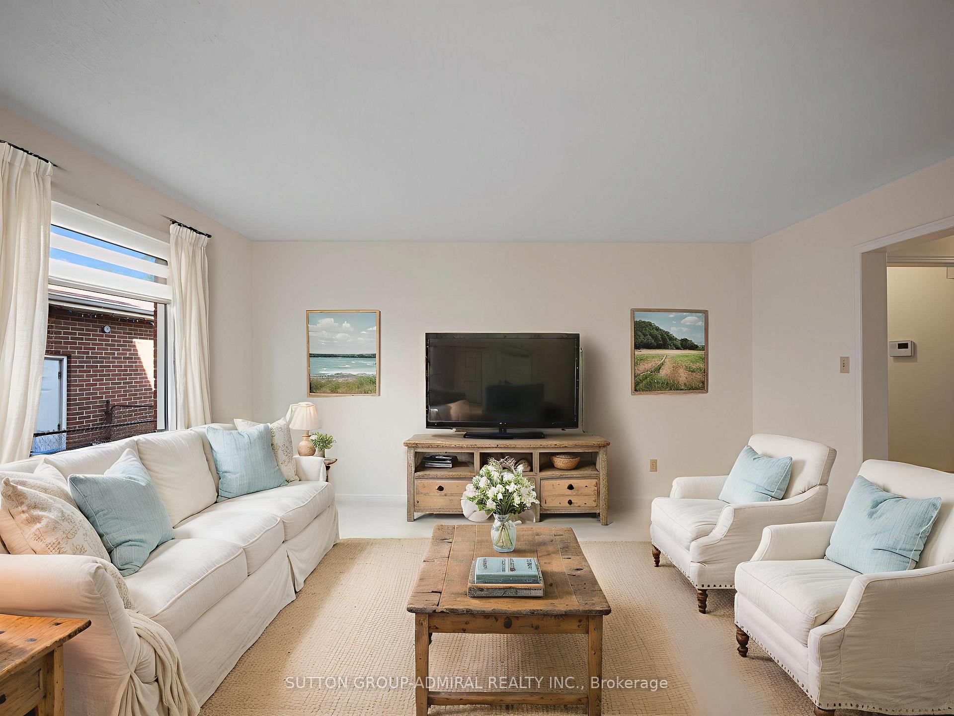 Photo 4 of 66 Graham Crescent, Markham, Raymerville — HOMEH