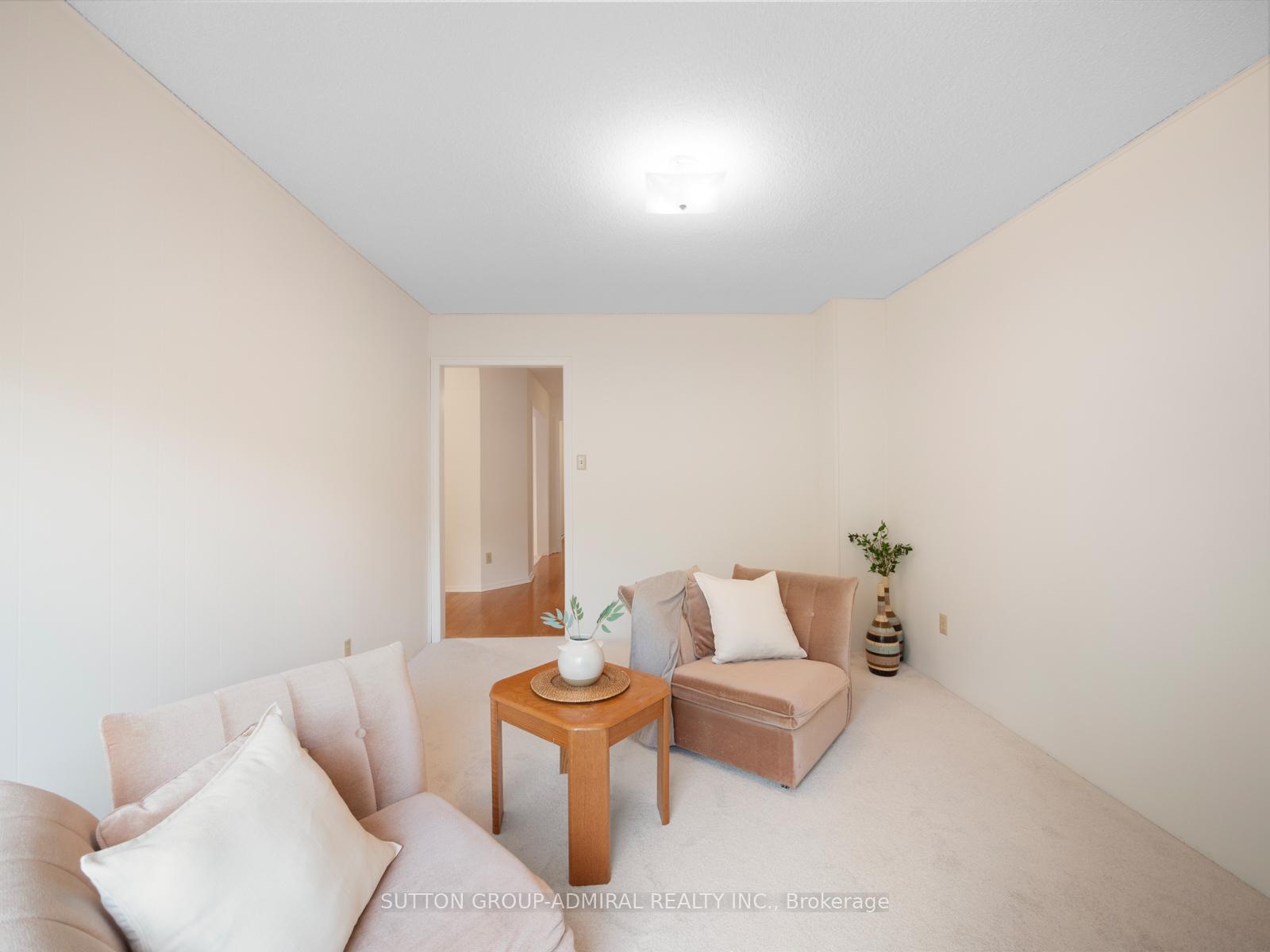 Photo 13 of 66 Graham Crescent, Markham, Raymerville — HOMEH