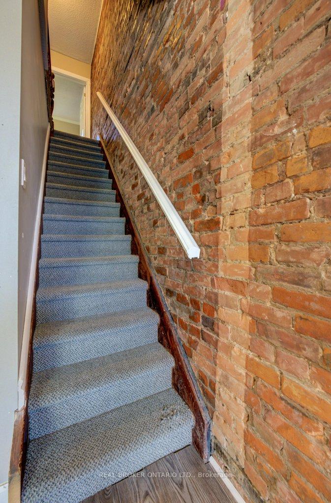 Photo 6 of 297 Bay Street N, Hamilton, Central — HOMEH