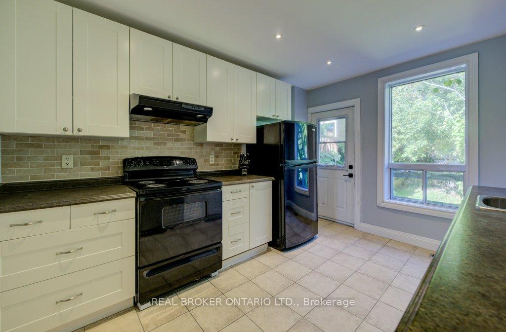 Photo 11 of 297 Bay Street N, Hamilton, Central — HOMEH