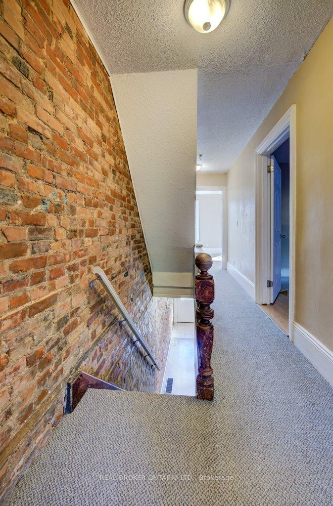 Photo 16 of 297 Bay Street N, Hamilton, Central — HOMEH