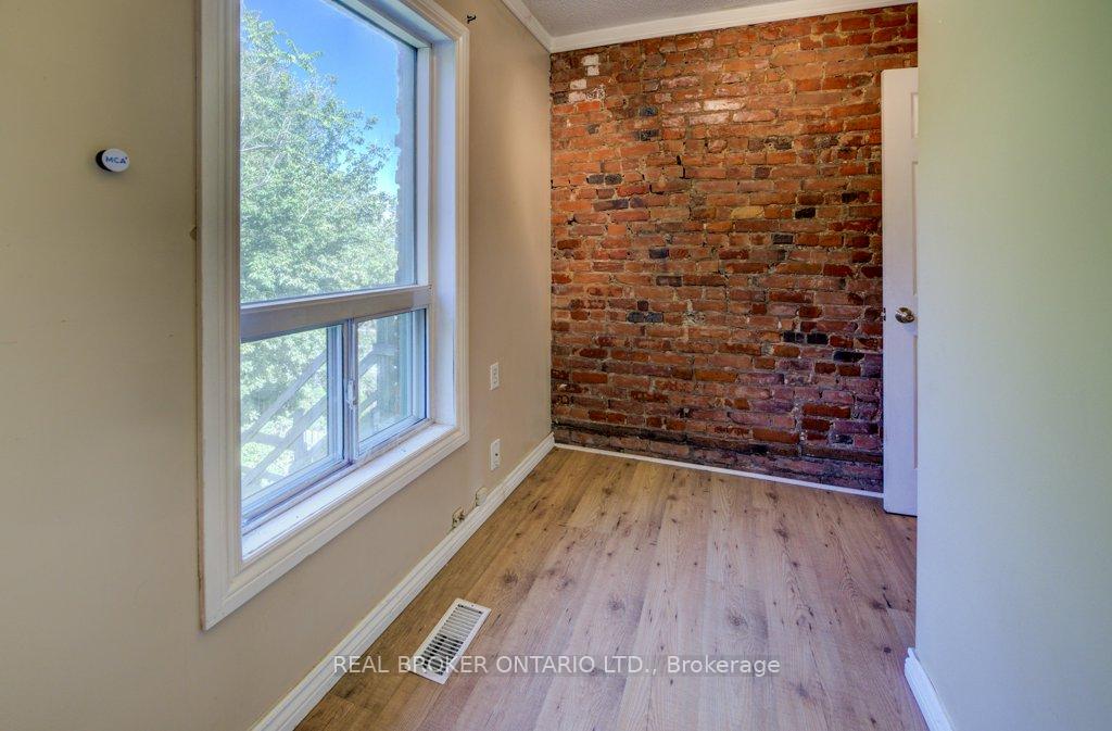 Photo 17 of 297 Bay Street N, Hamilton, Central — HOMEH