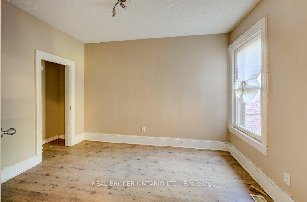 Photo 19 of 297 Bay Street N, Hamilton, Central — HOMEH