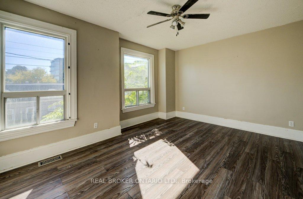 Photo 22 of 297 Bay Street N, Hamilton, Central — HOMEH