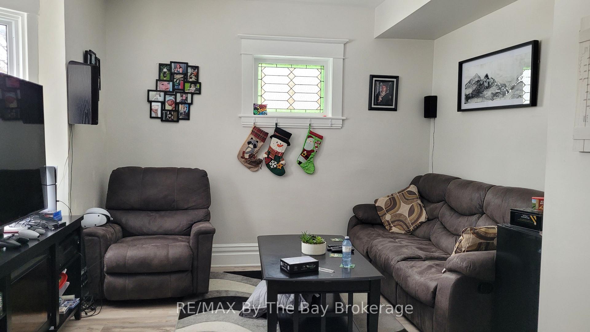 Photo 5 of Unit Unit 1, 587 Yonge Street, Midland — HOMEH