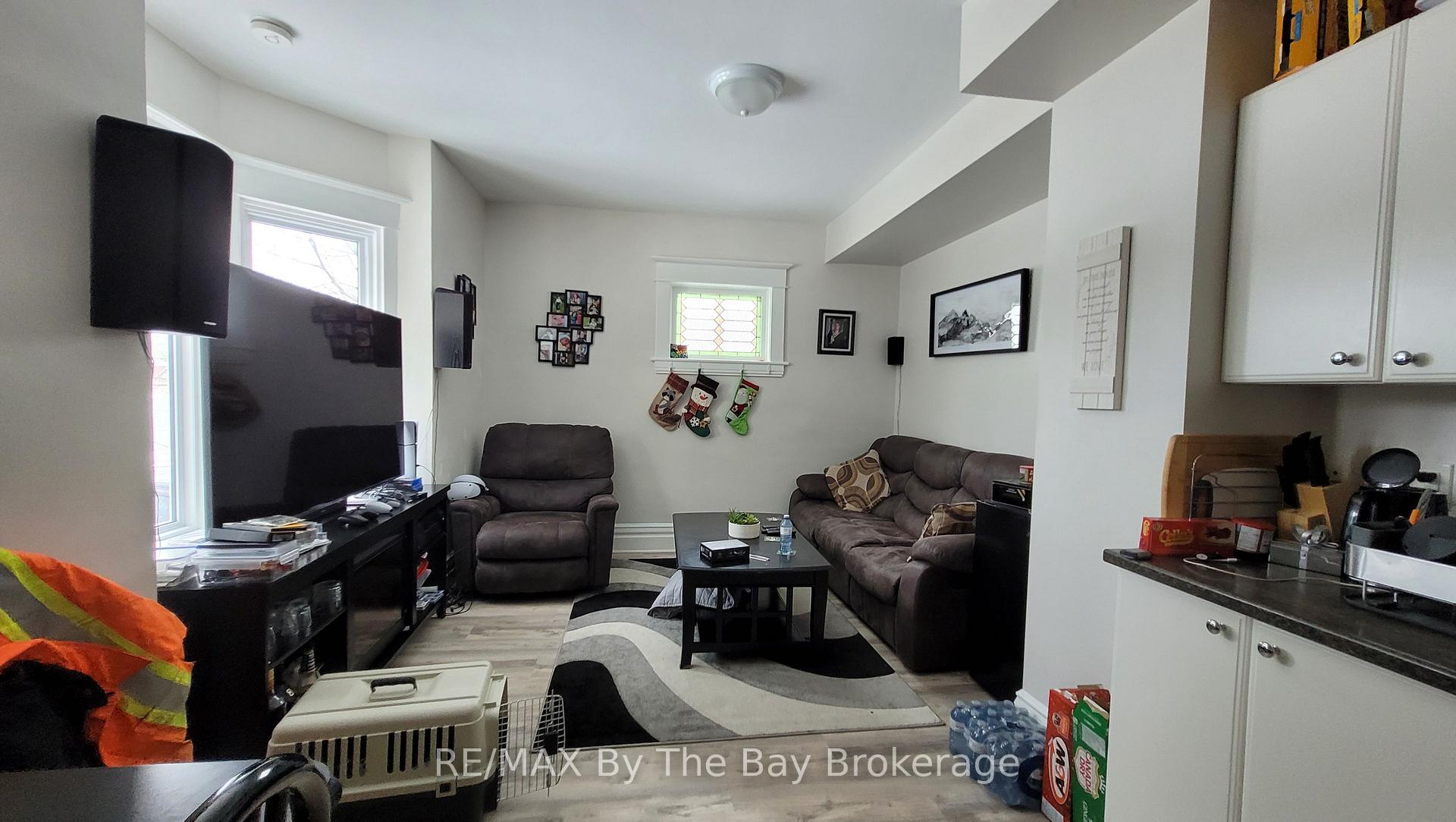 Photo 6 of Unit Unit 1, 587 Yonge Street, Midland — HOMEH