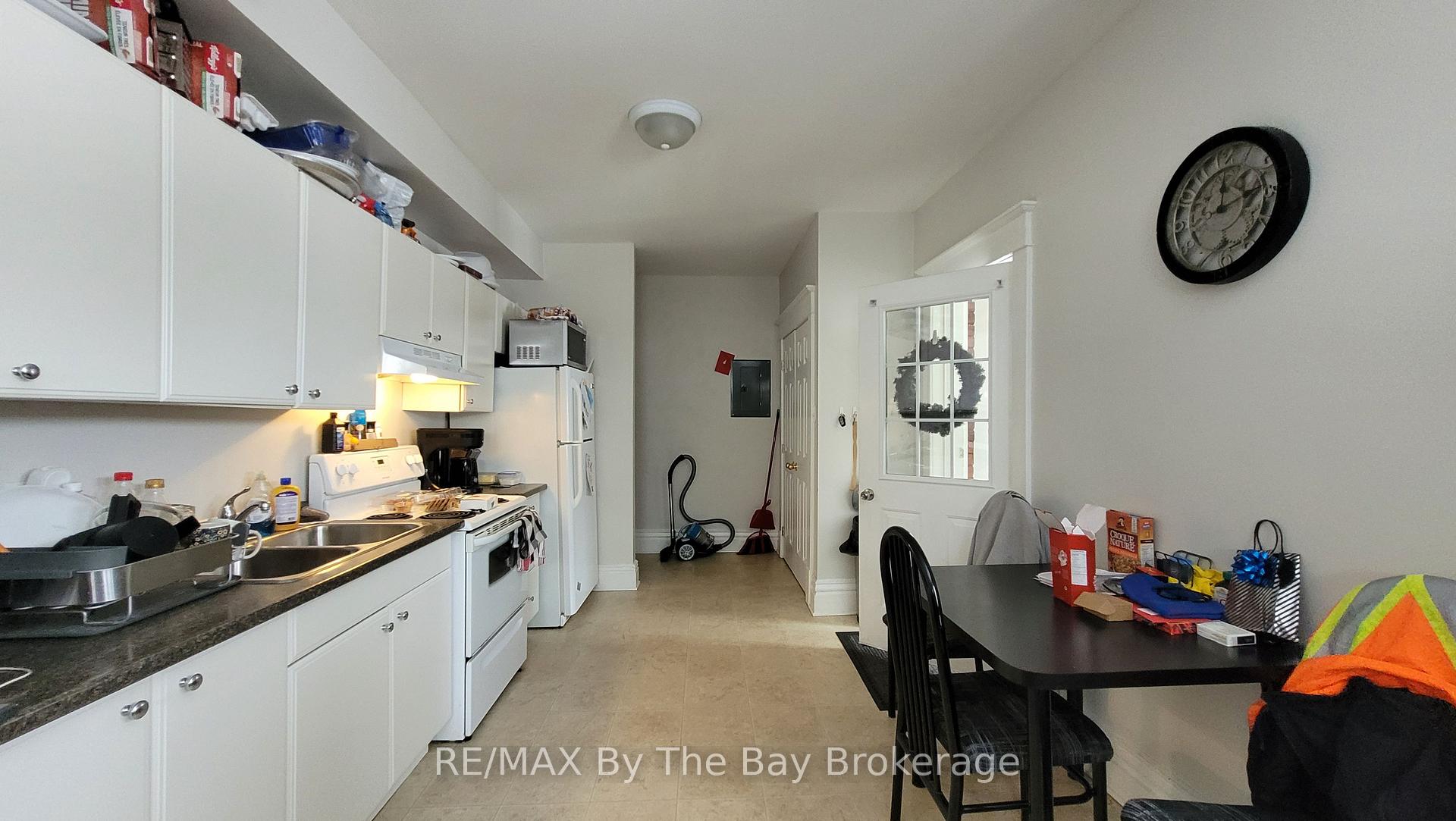 Photo 8 of Unit Unit 1, 587 Yonge Street, Midland — HOMEH