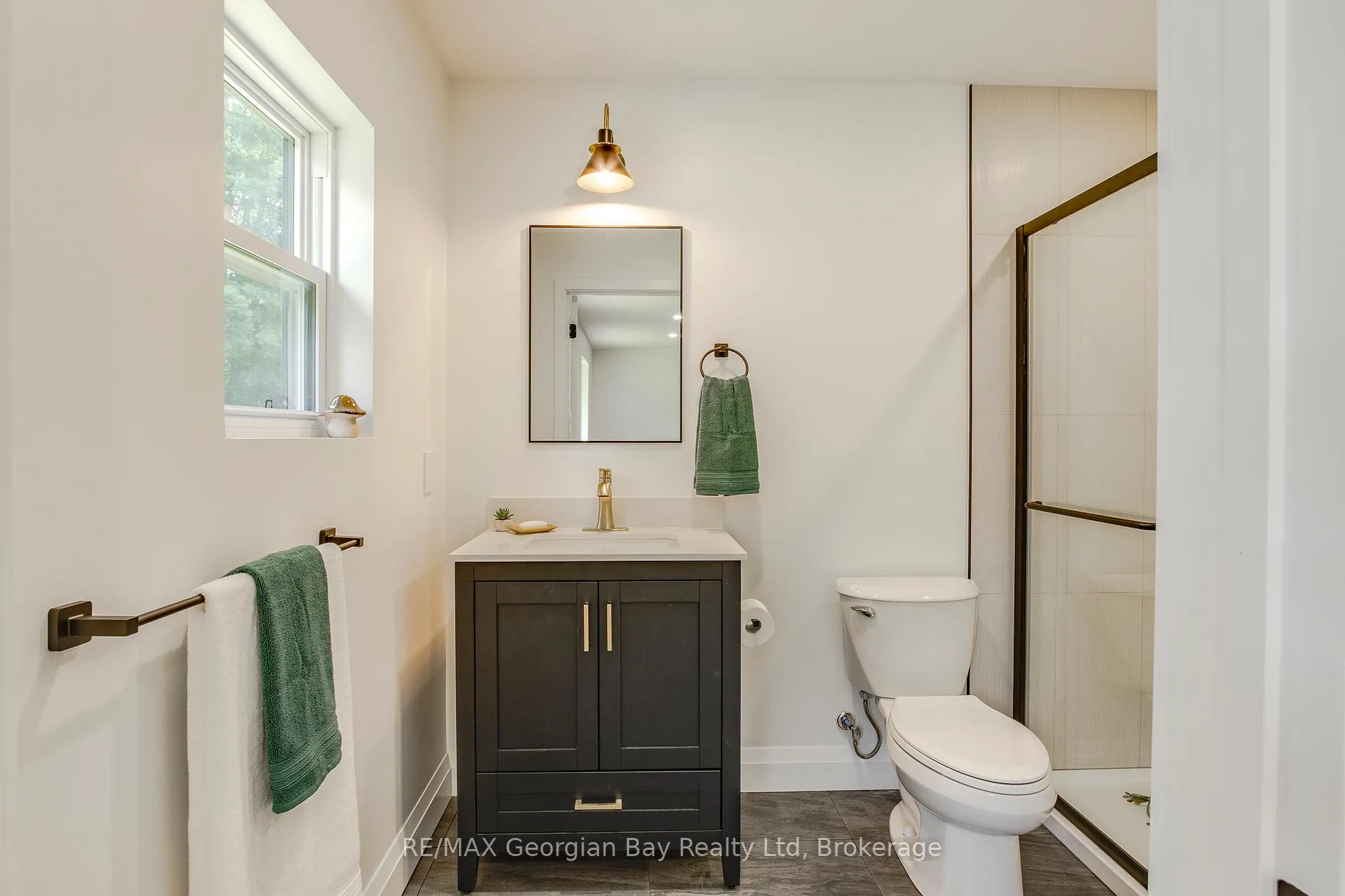 Photo 18 of 1311 Everton Road, Midland — HOMEH