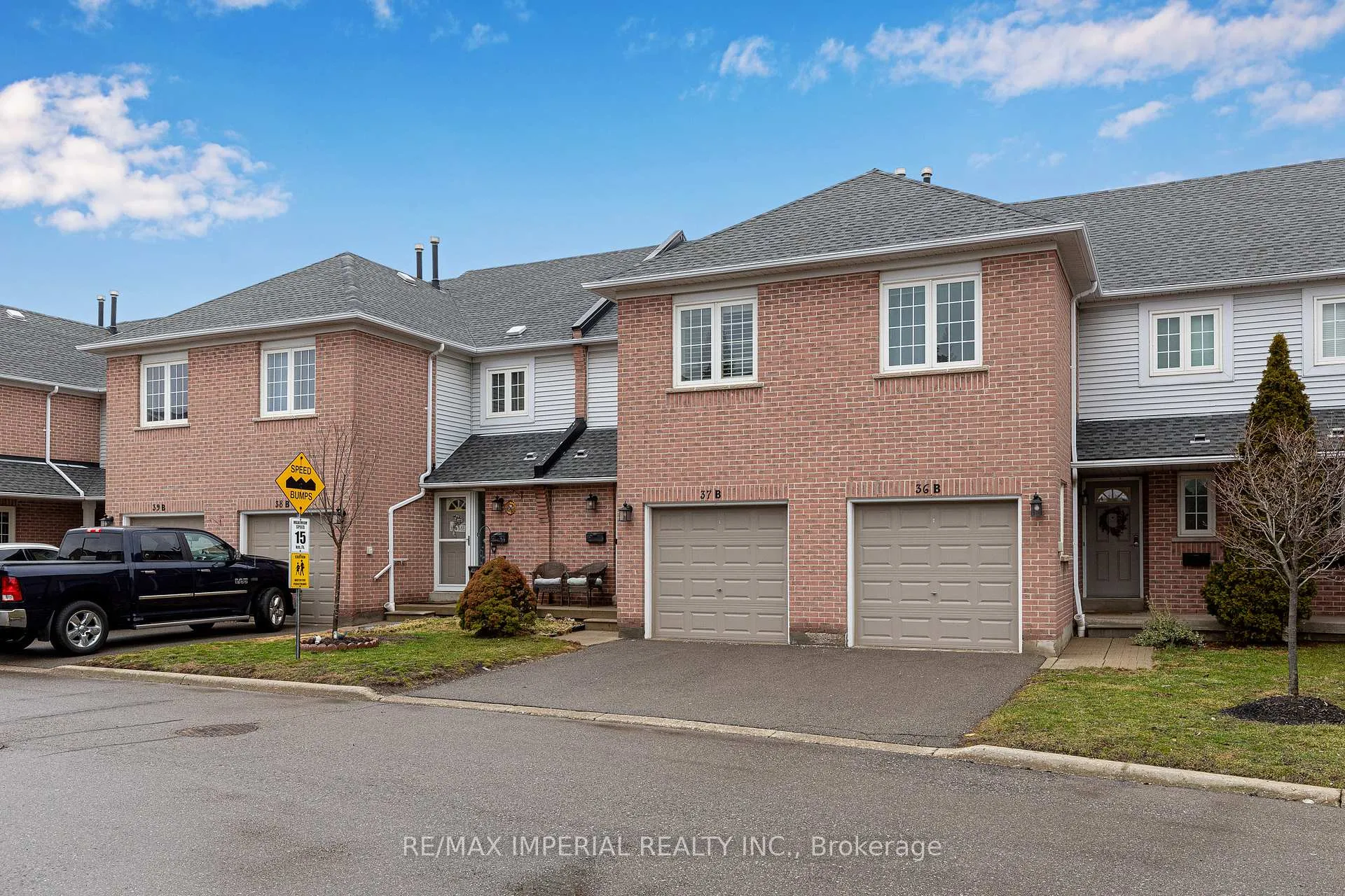 Front of Unit 37B, 5305 Glen Erin Drive