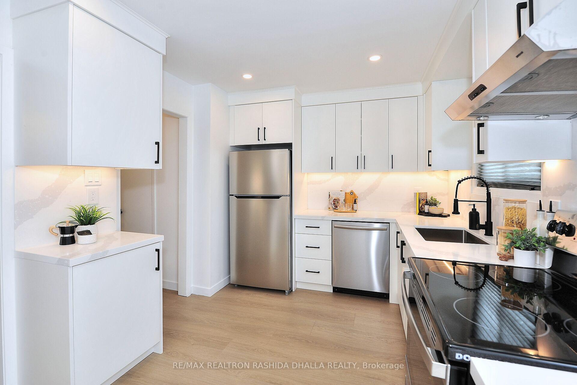 Photo 1 of 19 Rosseter Road, Markham, Middlefield — HOMEH