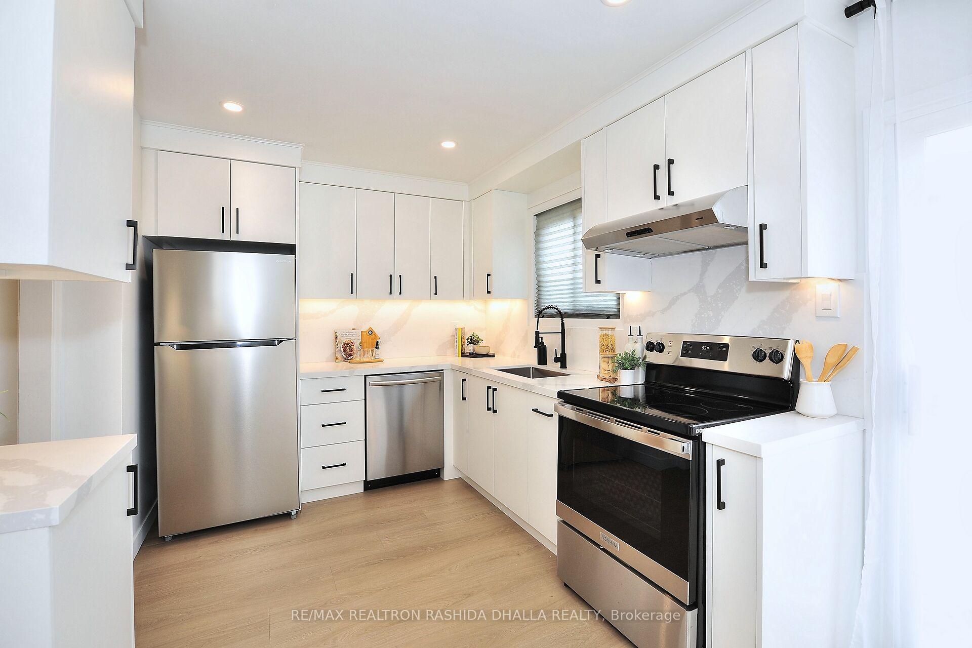 Photo 13 of 19 Rosseter Road, Markham, Middlefield — HOMEH