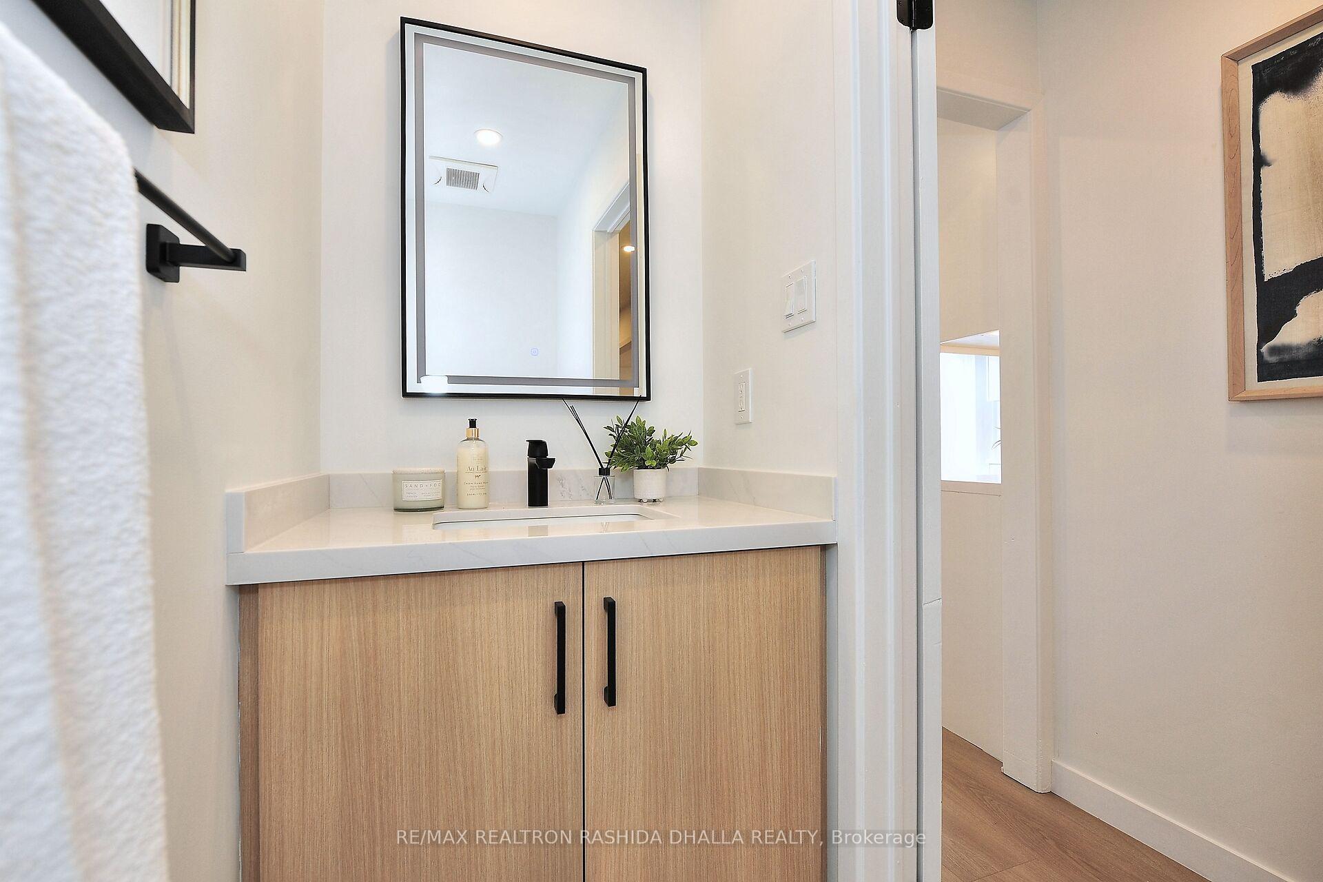 Photo 18 of 19 Rosseter Road, Markham, Middlefield — HOMEH