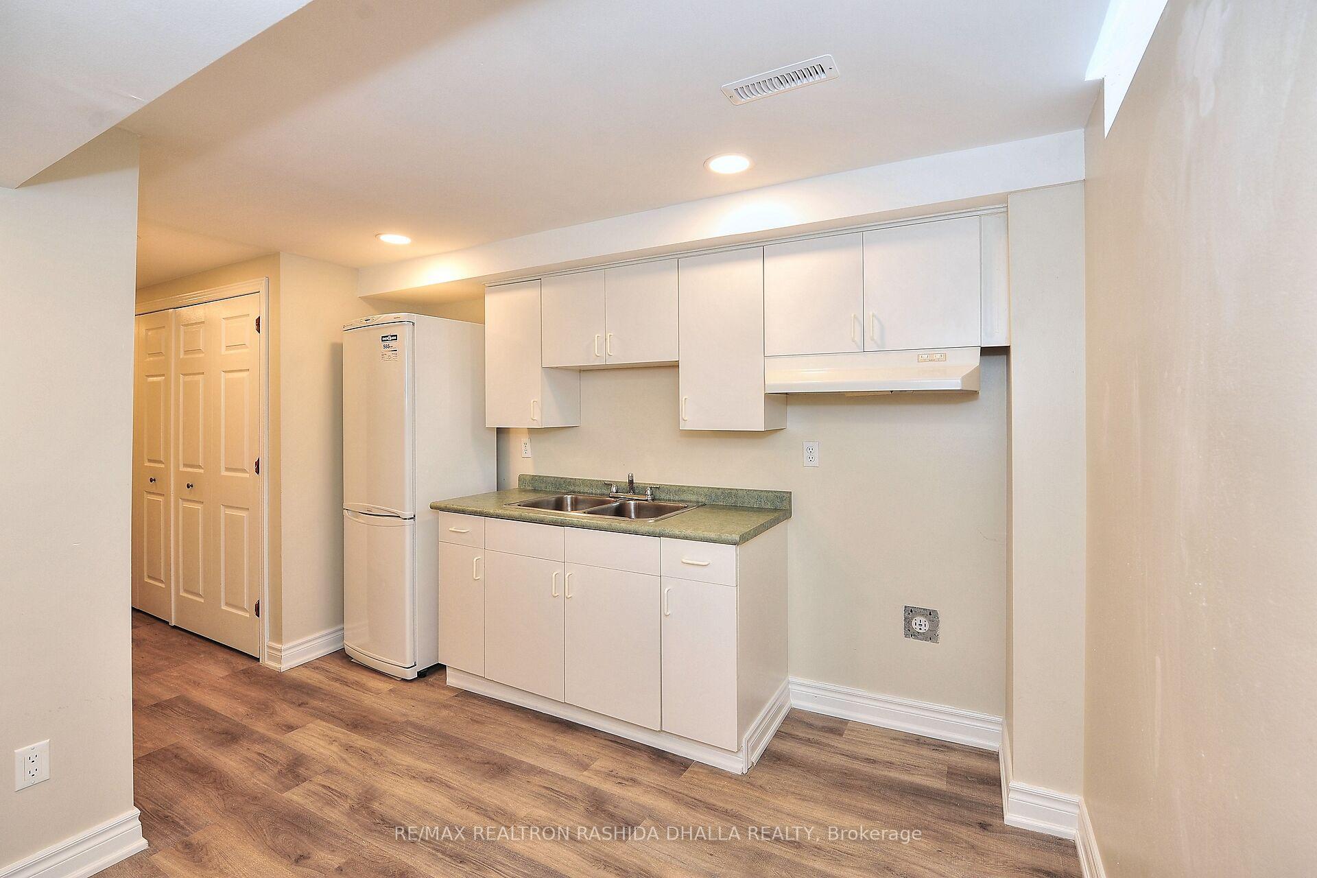 Photo 35 of 19 Rosseter Road, Markham, Middlefield — HOMEH