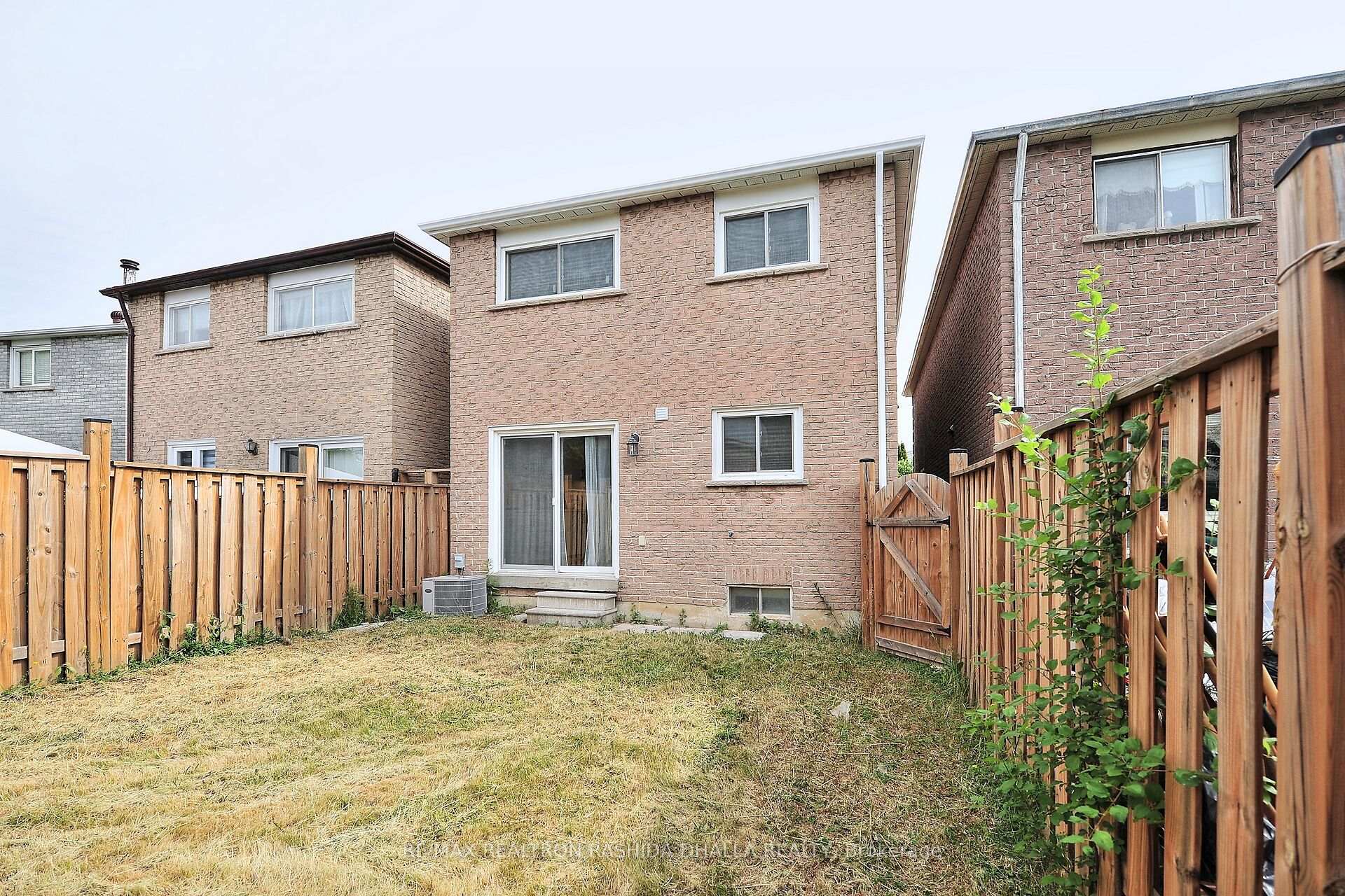 Photo 45 of 19 Rosseter Road, Markham, Middlefield — HOMEH