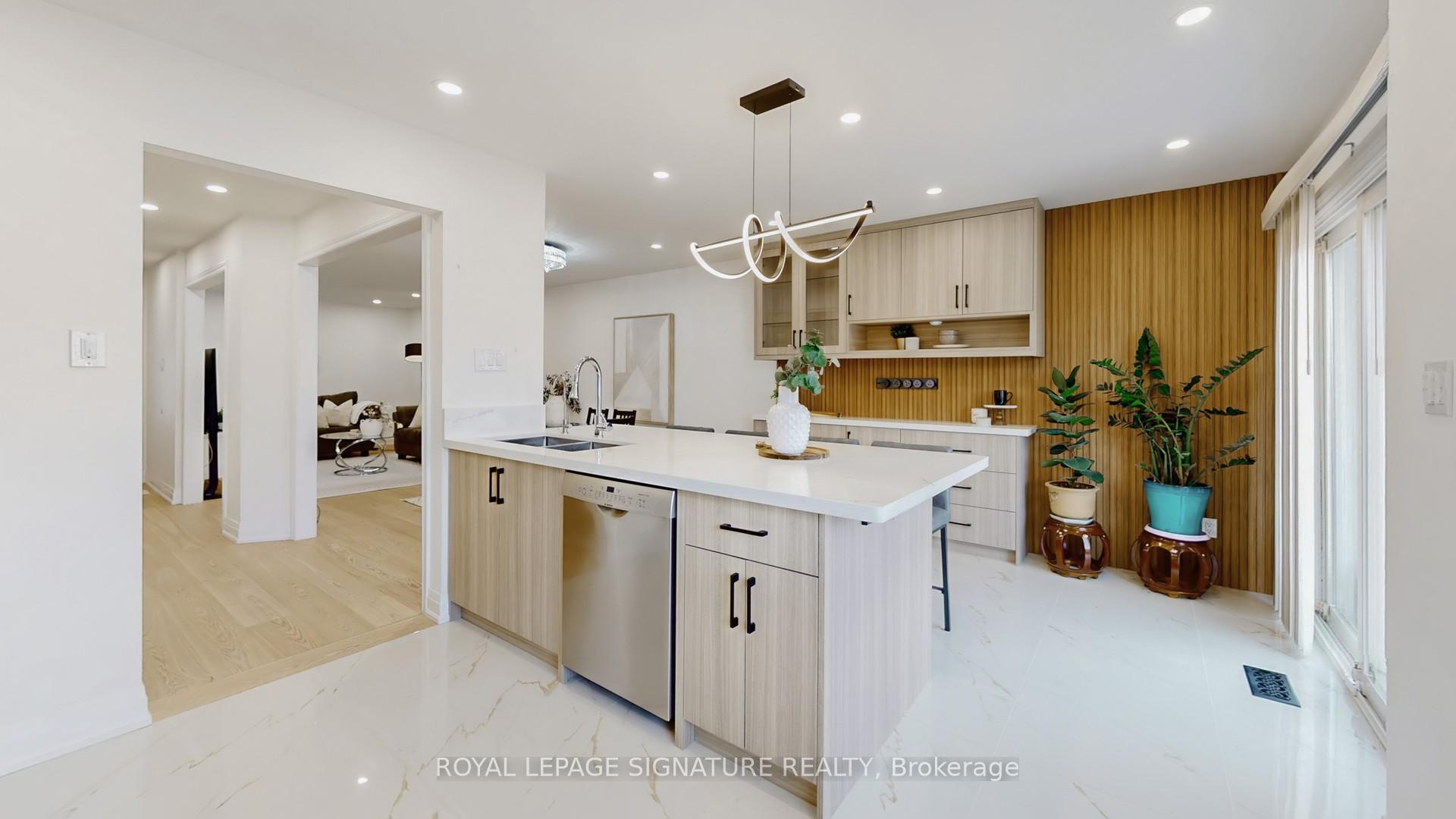 Photo 5 of 85 Goodwood Drive, Markham, Middlefield — HOMEH