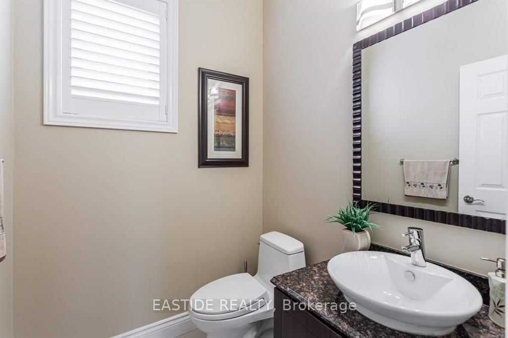 Photo 5 of 187 Leitchcroft Crescent, Markham, Commerce Valley — HOMEH