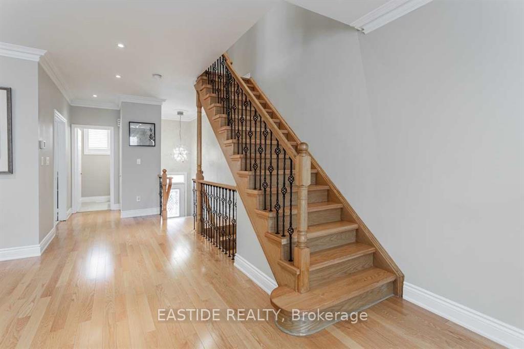 Photo 6 of 187 Leitchcroft Crescent, Markham, Commerce Valley — HOMEH
