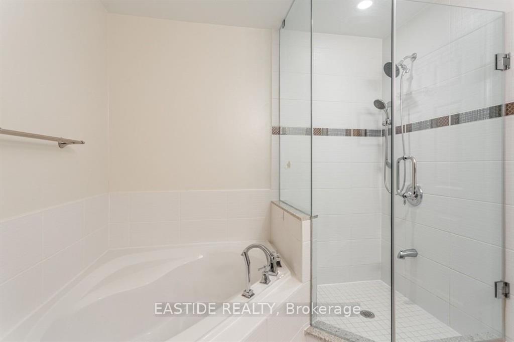 Photo 10 of 187 Leitchcroft Crescent, Markham, Commerce Valley — HOMEH