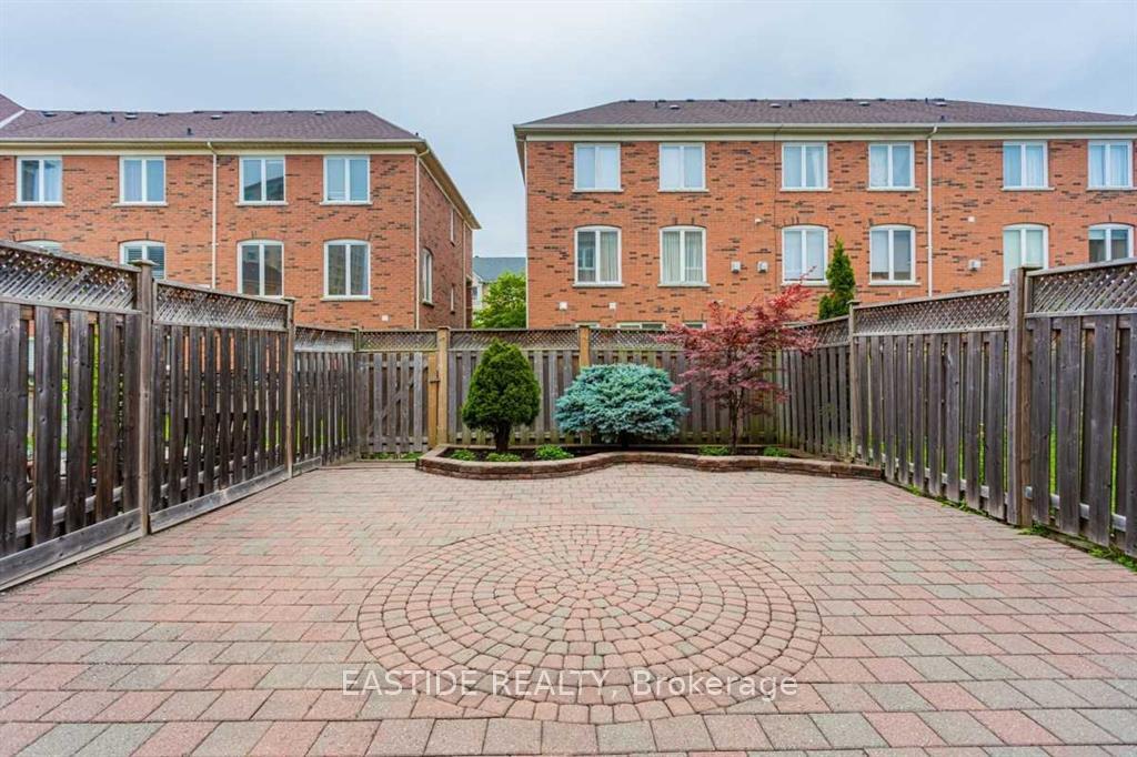 Photo 15 of 187 Leitchcroft Crescent, Markham, Commerce Valley — HOMEH