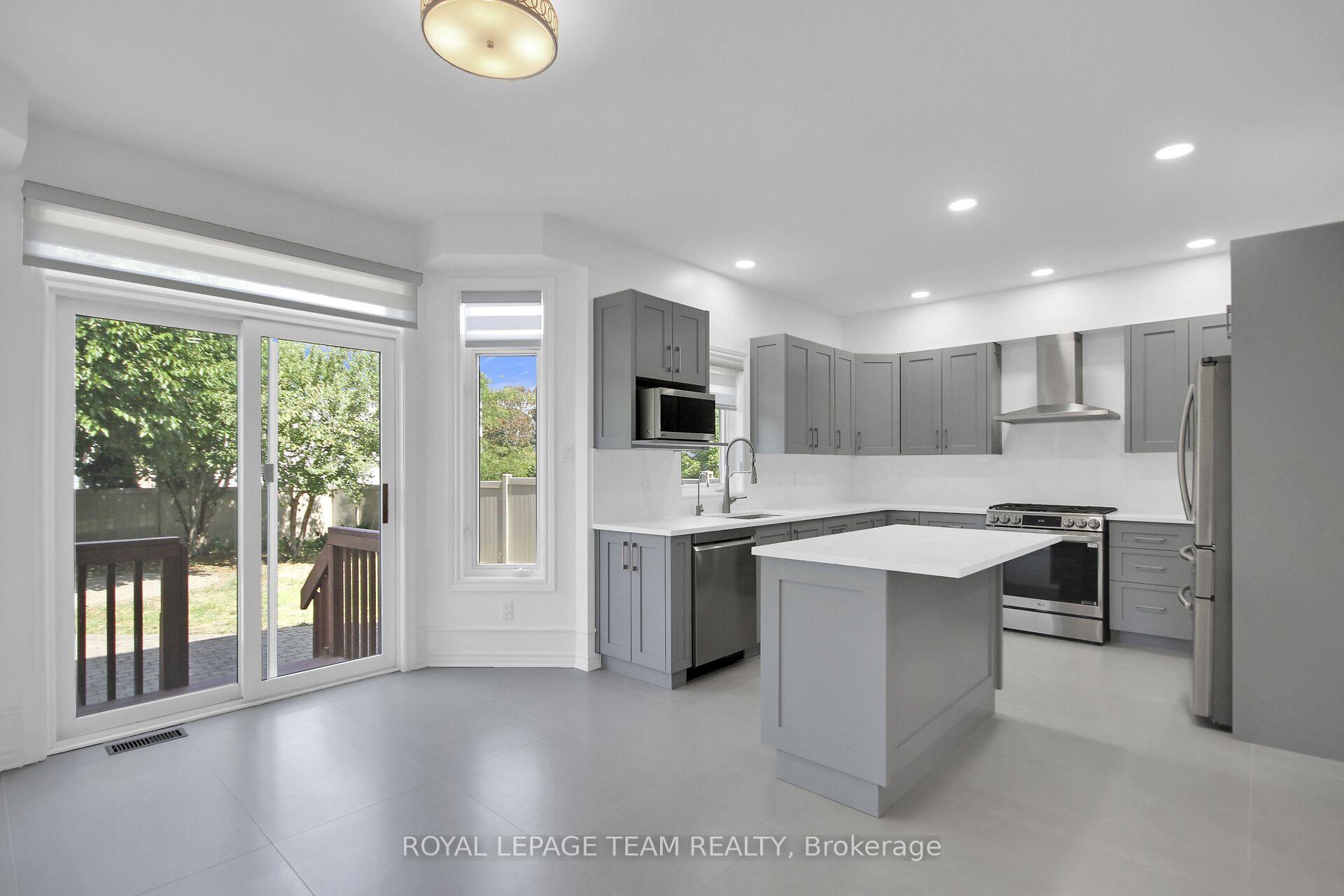 Photo 12 of 101 Bridle Park Drive, Ottawa, Kanata - Bridlewood — HOMEH