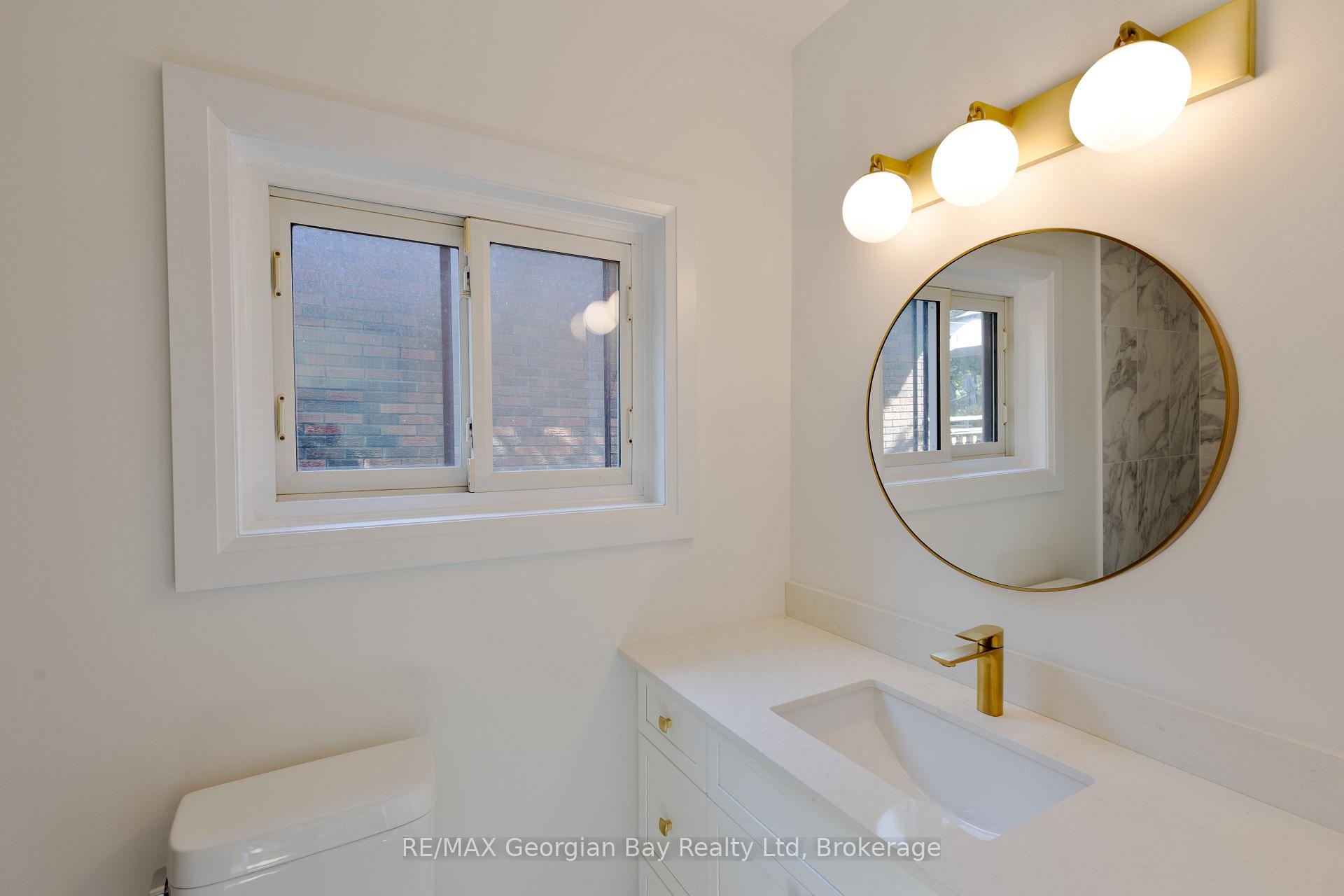 Photo 16 of 124 Ninth Street, Midland — HOMEH