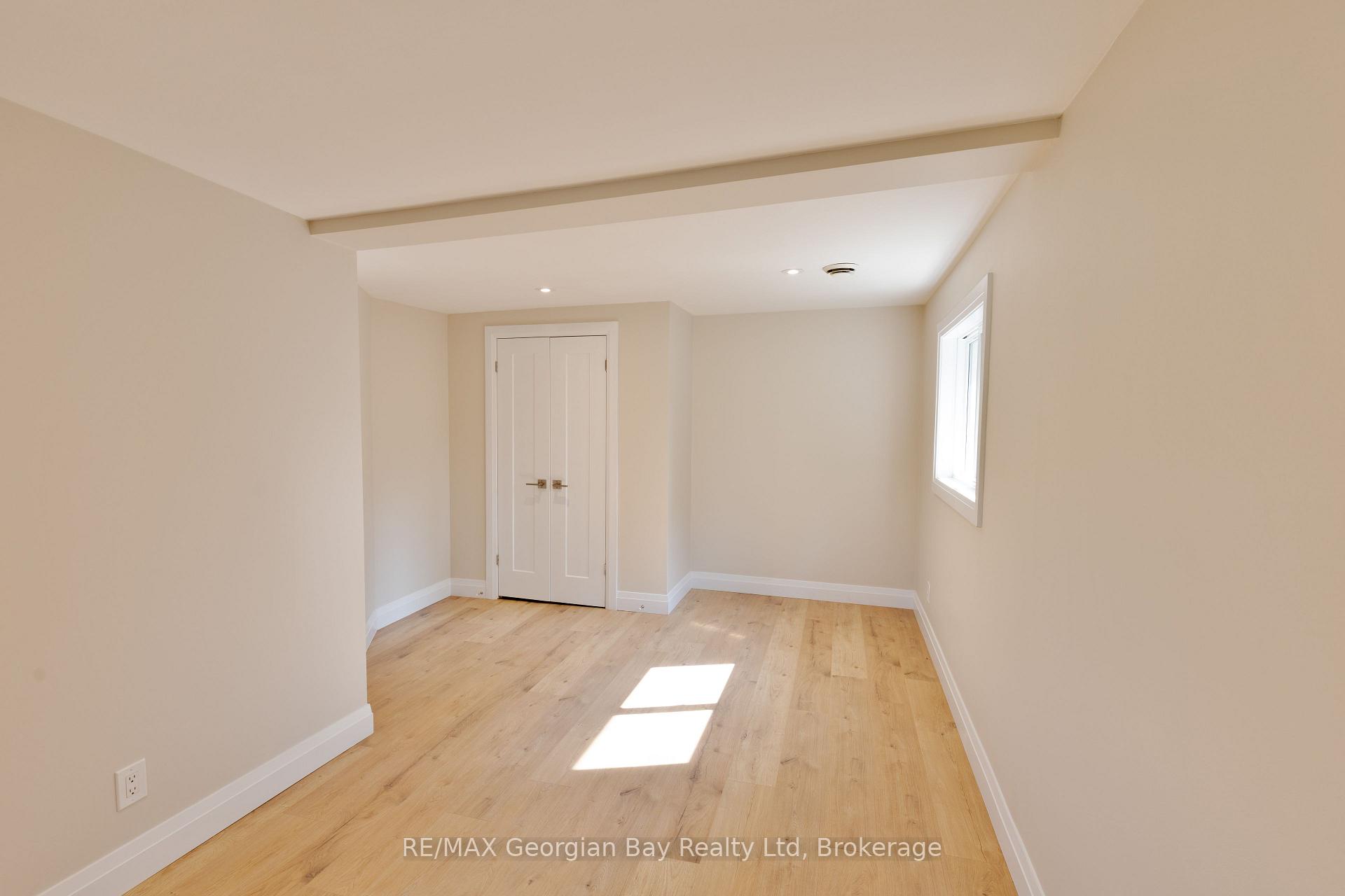 Photo 20 of 124 Ninth Street, Midland — HOMEH