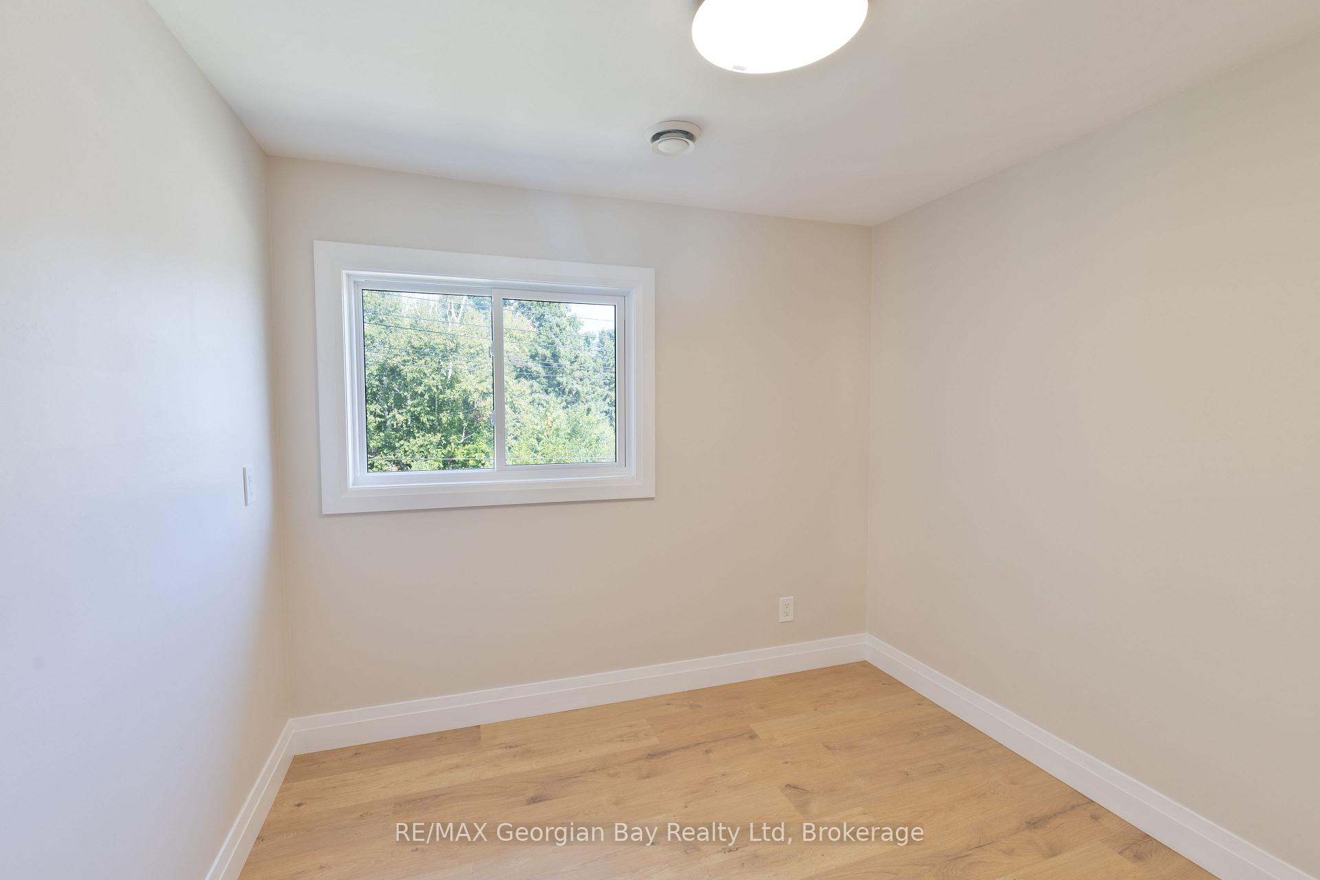 Photo 22 of 124 Ninth Street, Midland — HOMEH