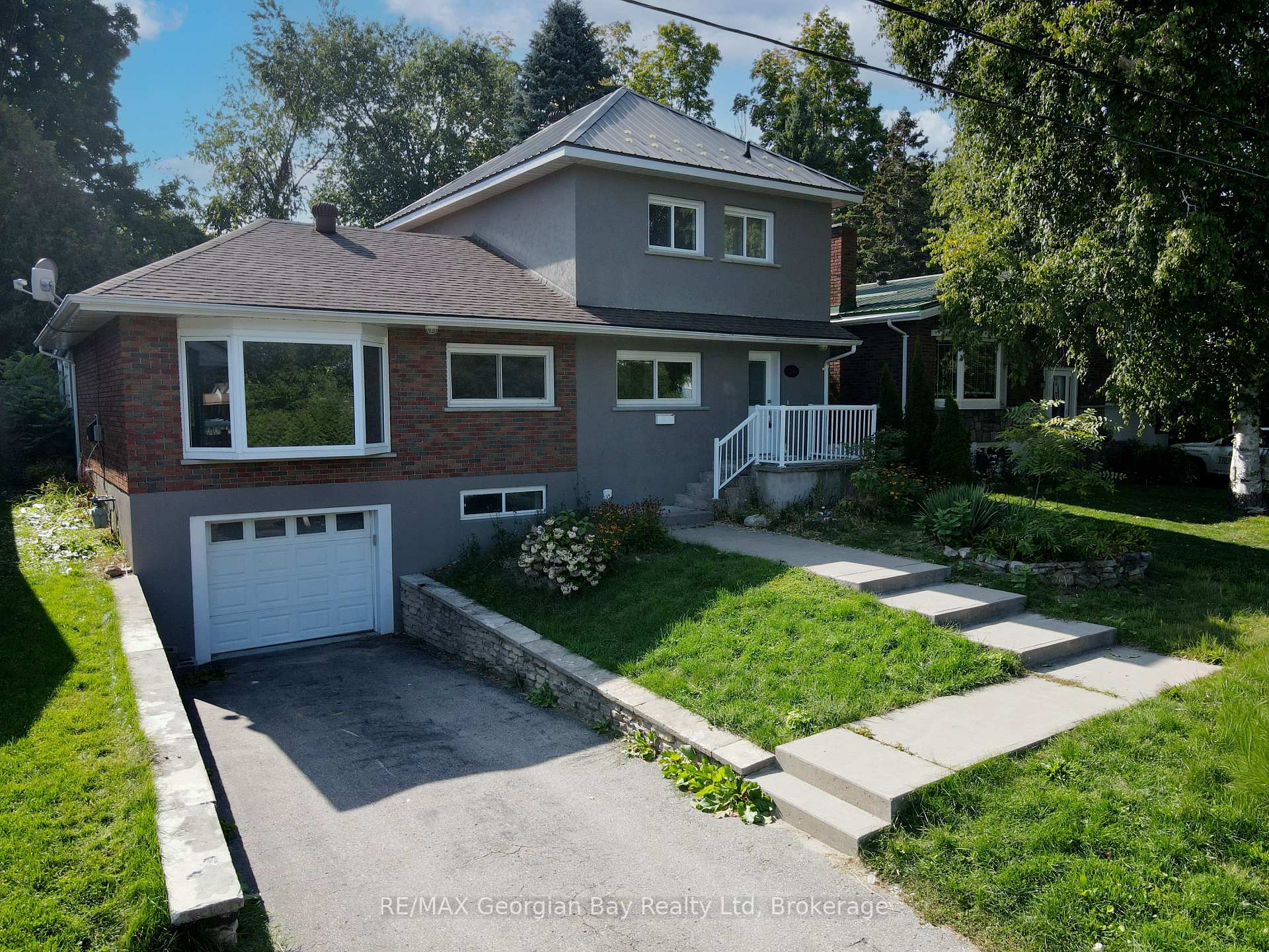 Photo 28 of 124 Ninth Street, Midland — HOMEH
