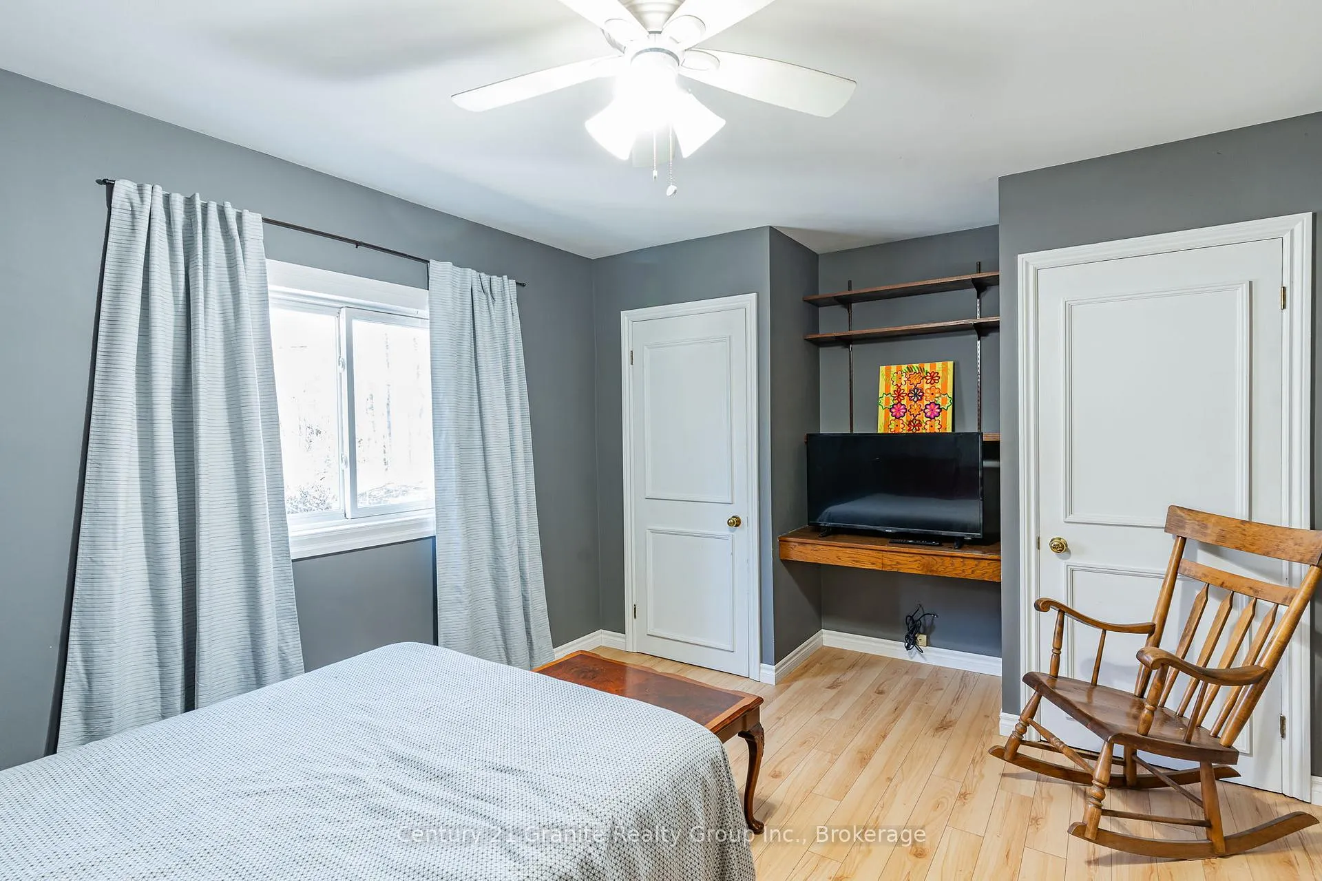 Photo 15 of 1061 Clear Lake Road, Minden Hills, Lutterworth — HOMEH