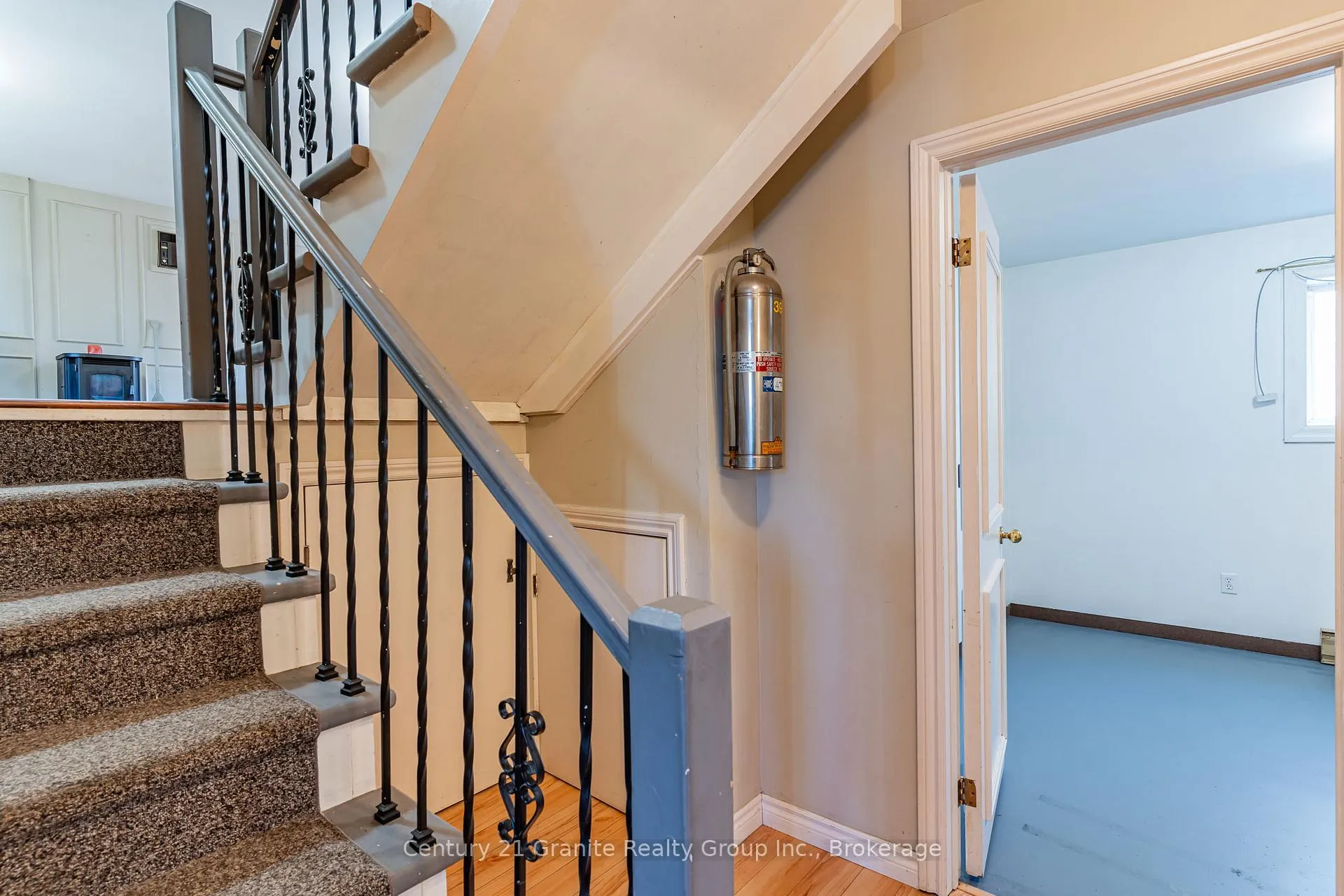 Photo 21 of 1061 Clear Lake Road, Minden Hills, Lutterworth — HOMEH