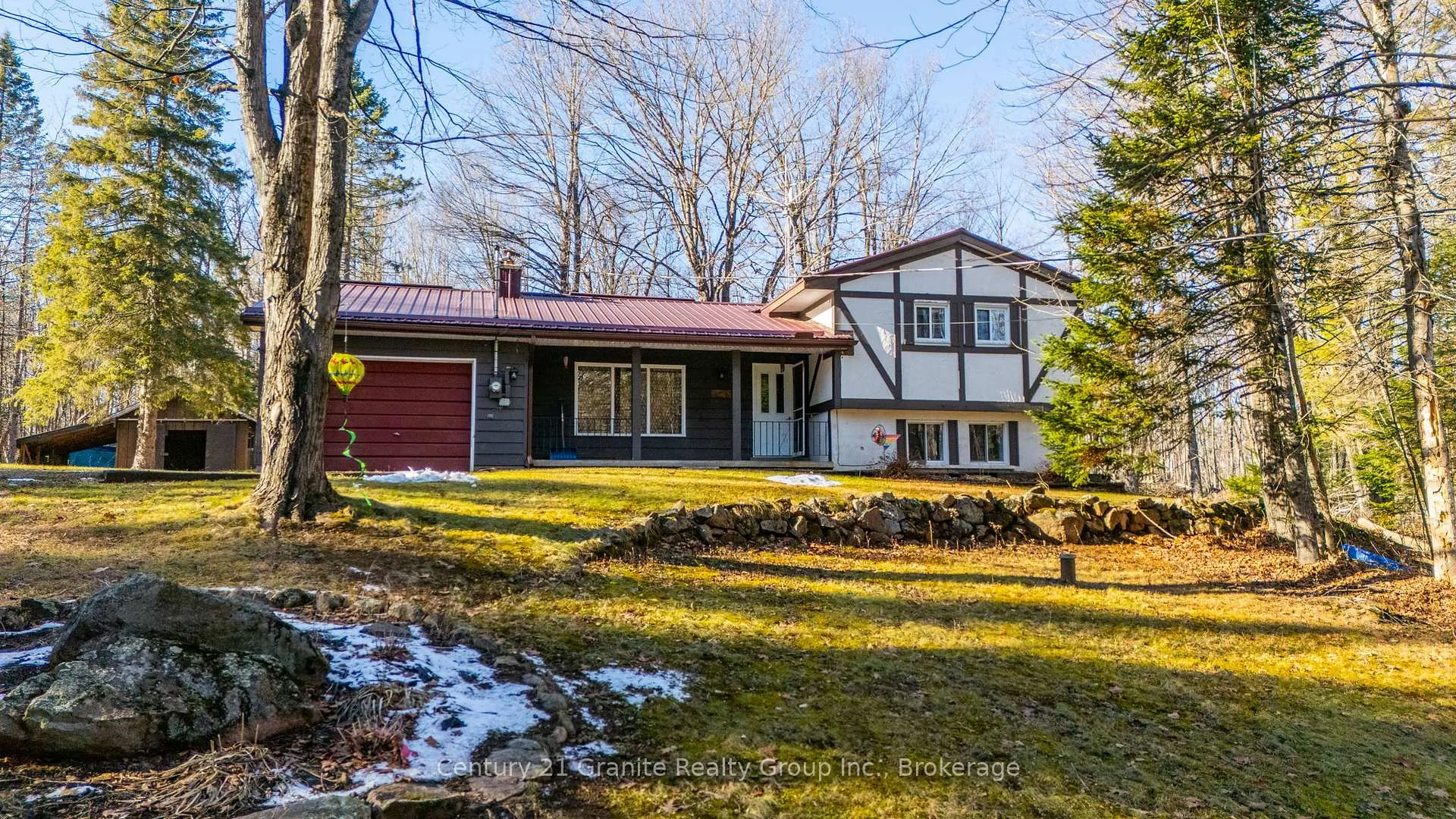 Photo 22 of 1061 Clear Lake Road, Minden Hills, Lutterworth — HOMEH