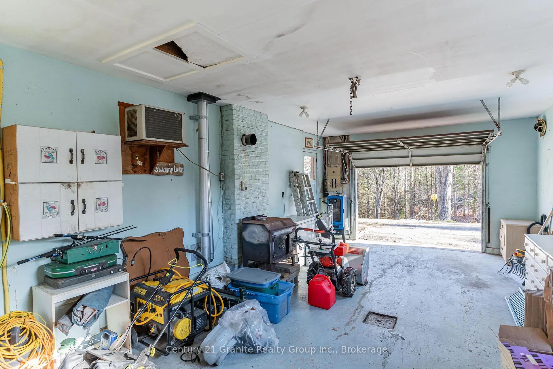 Photo 23 of 1061 Clear Lake Road, Minden Hills, Lutterworth — HOMEH