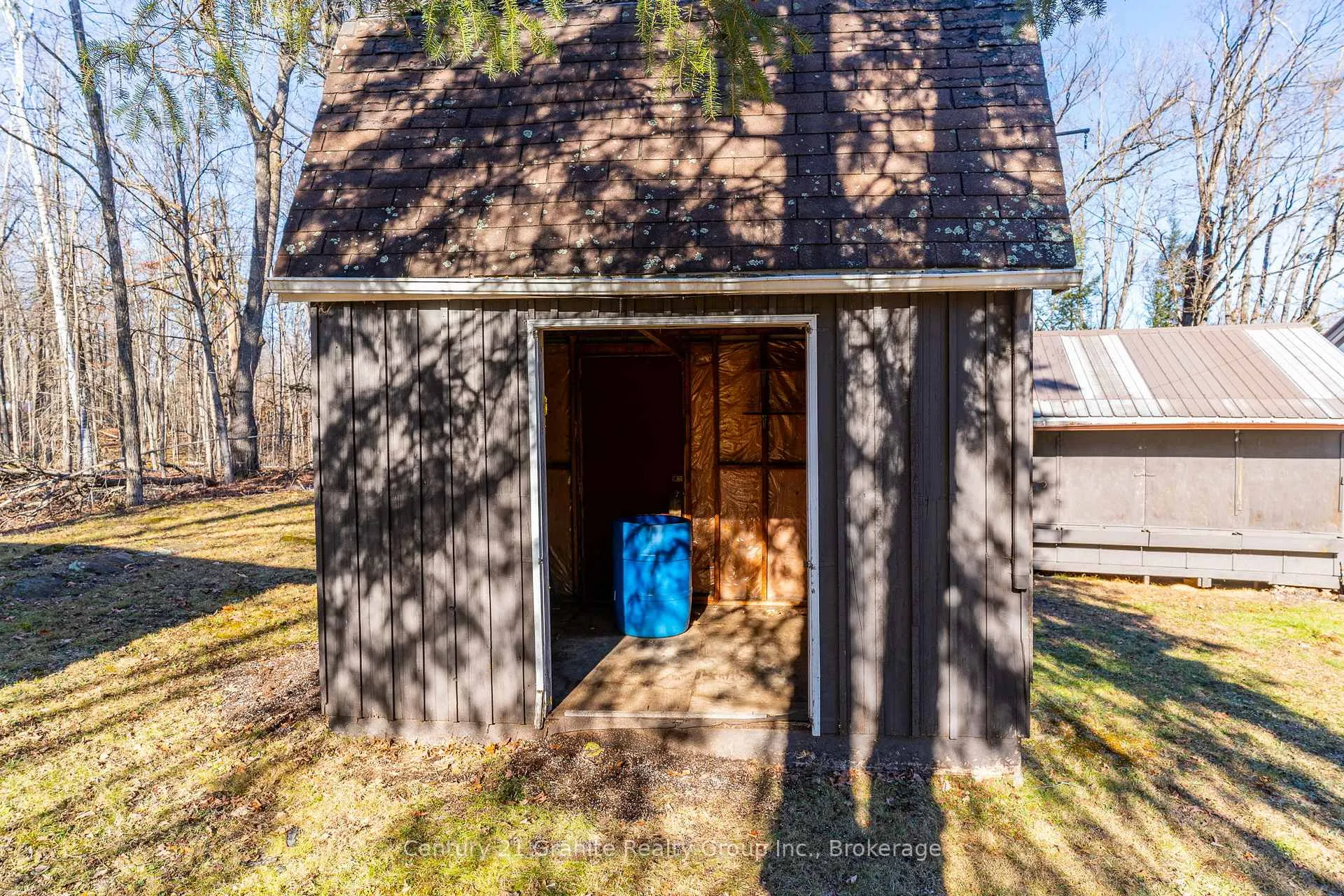 Photo 29 of 1061 Clear Lake Road, Minden Hills, Lutterworth — HOMEH
