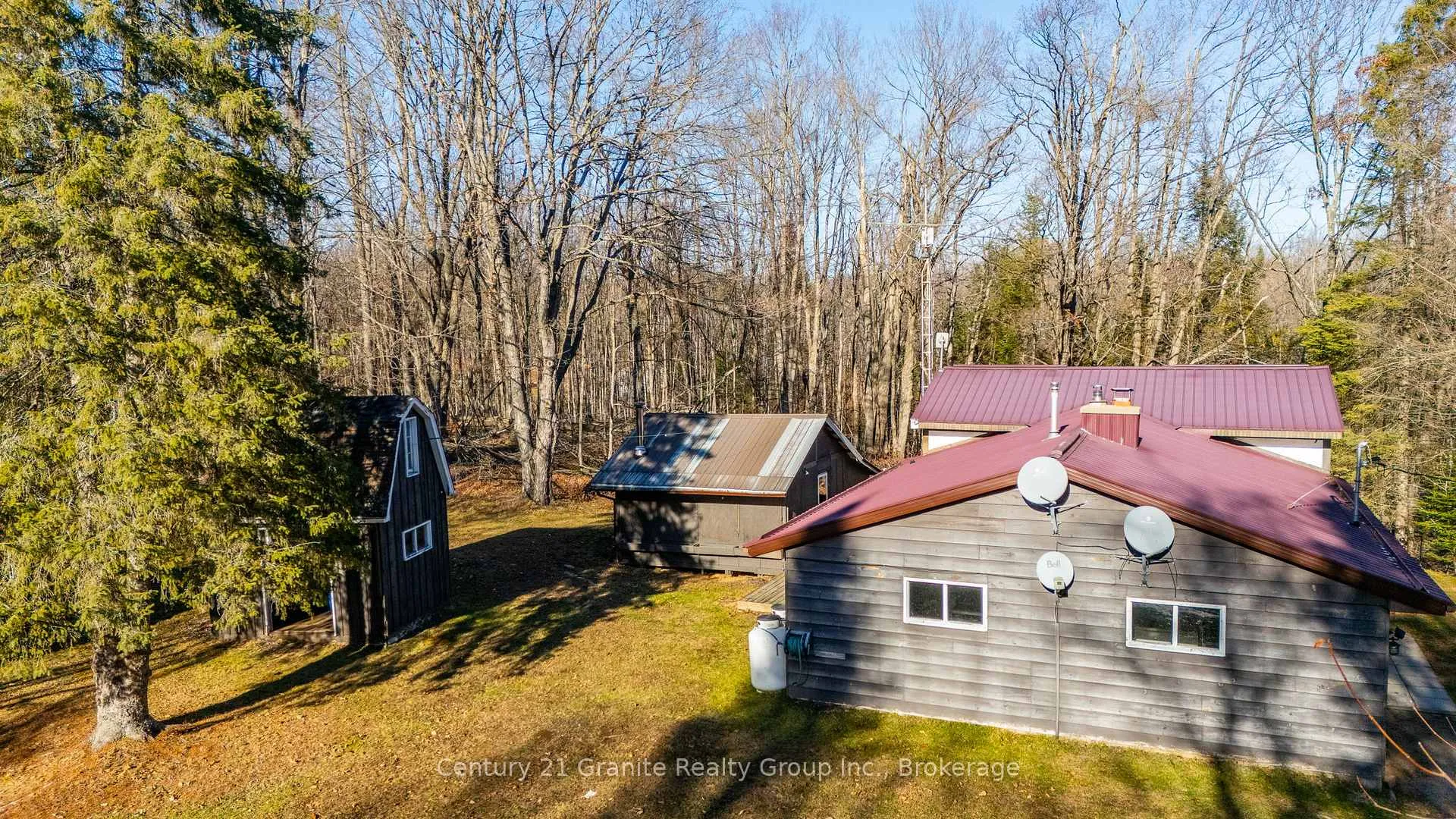 Photo 34 of 1061 Clear Lake Road, Minden Hills, Lutterworth — HOMEH