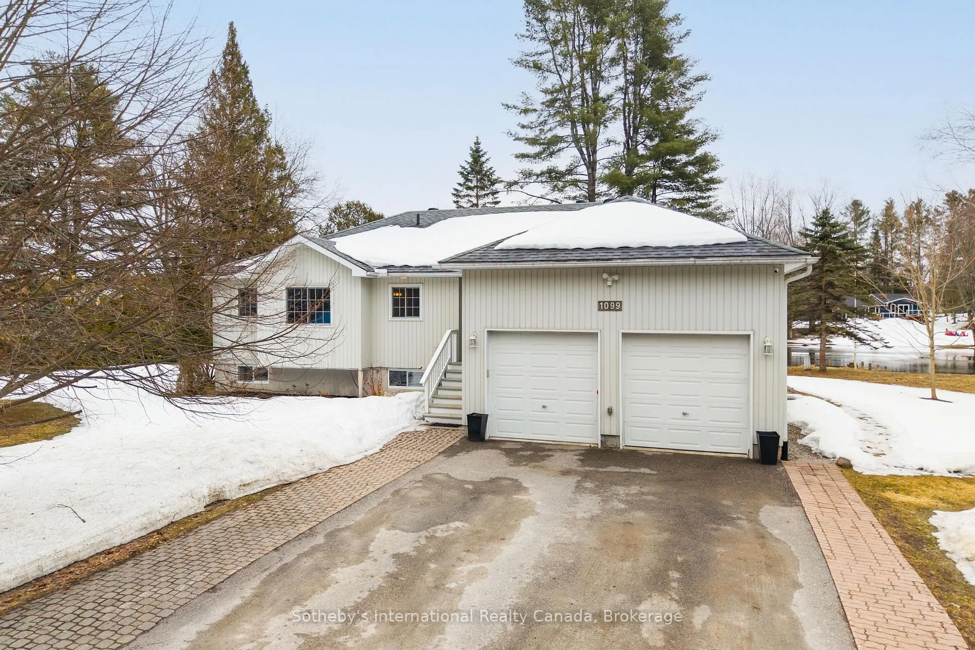 Photo 5 of 1099 Davis Drive, Gravenhurst, Morrison — HOMEH