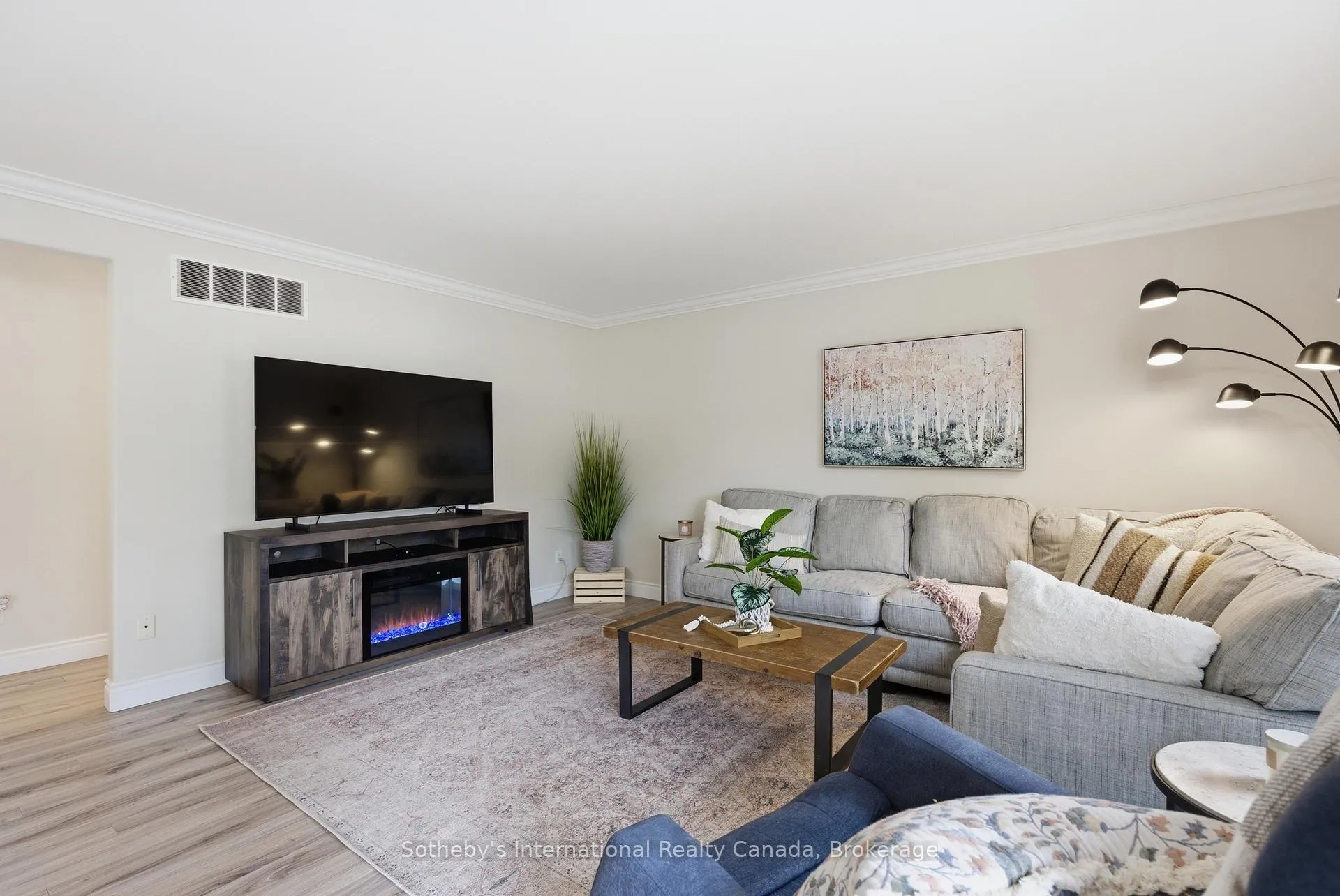 Photo 9 of 1099 Davis Drive, Gravenhurst, Morrison — HOMEH