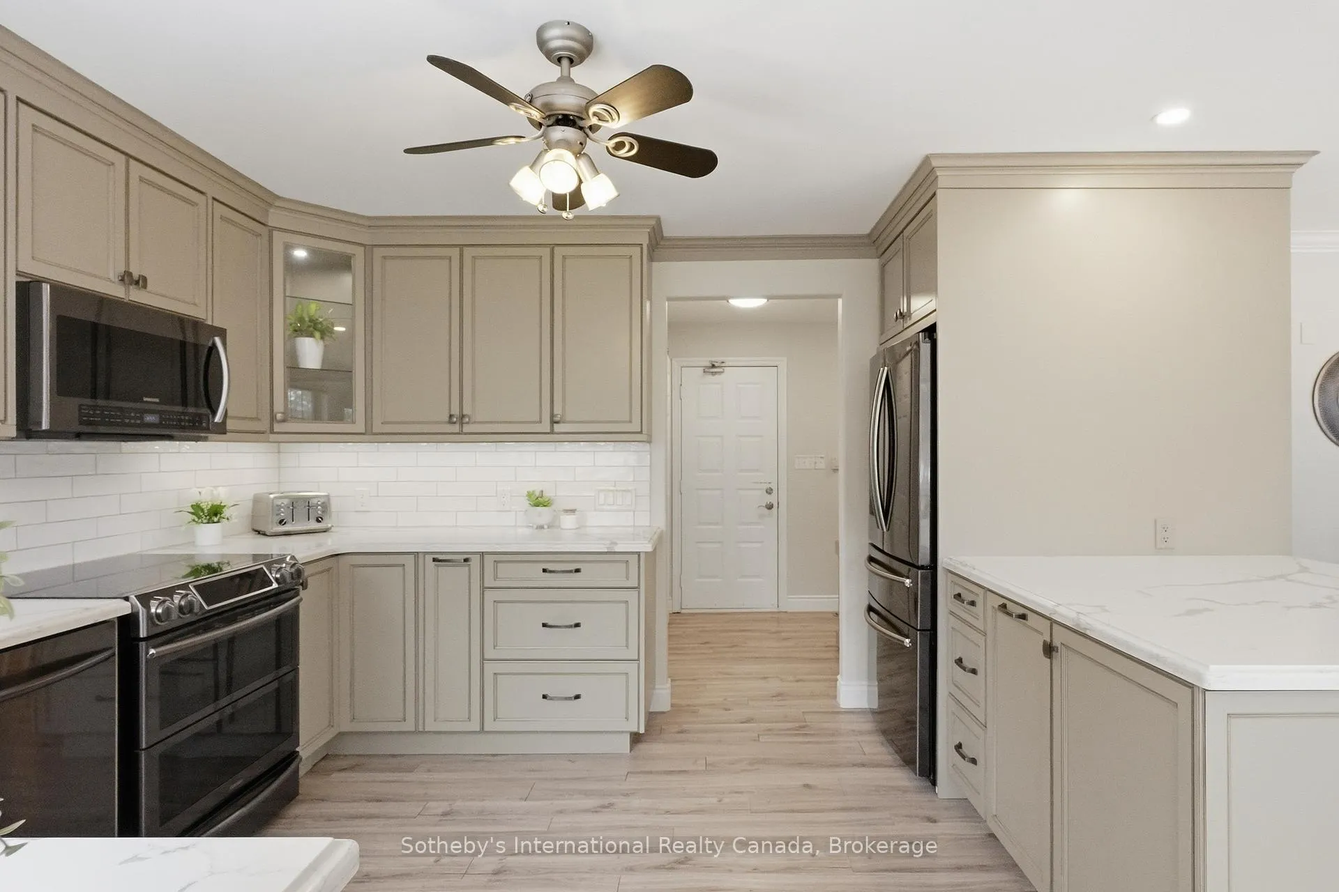 Photo 15 of 1099 Davis Drive, Gravenhurst, Morrison — HOMEH