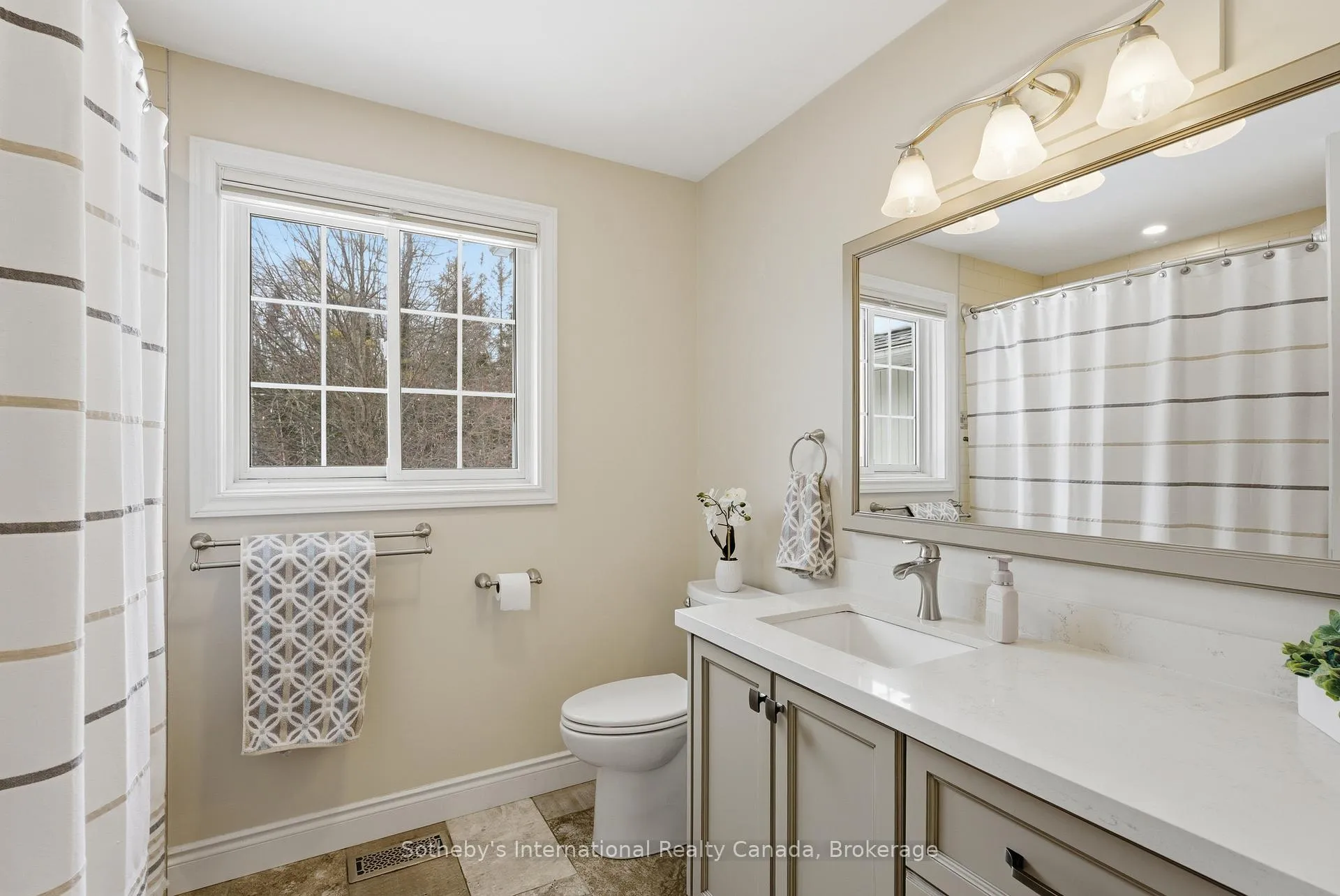 Photo 20 of 1099 Davis Drive, Gravenhurst, Morrison — HOMEH
